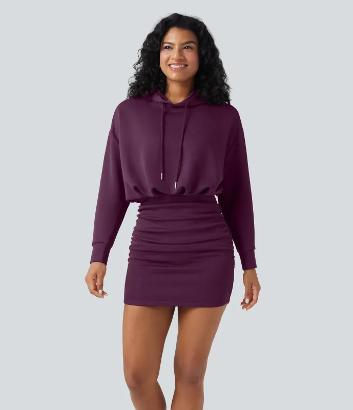 Halara Vestido mini casual de manga larga con capucha y fruncido - Pickled Beet - XS sold by Halara