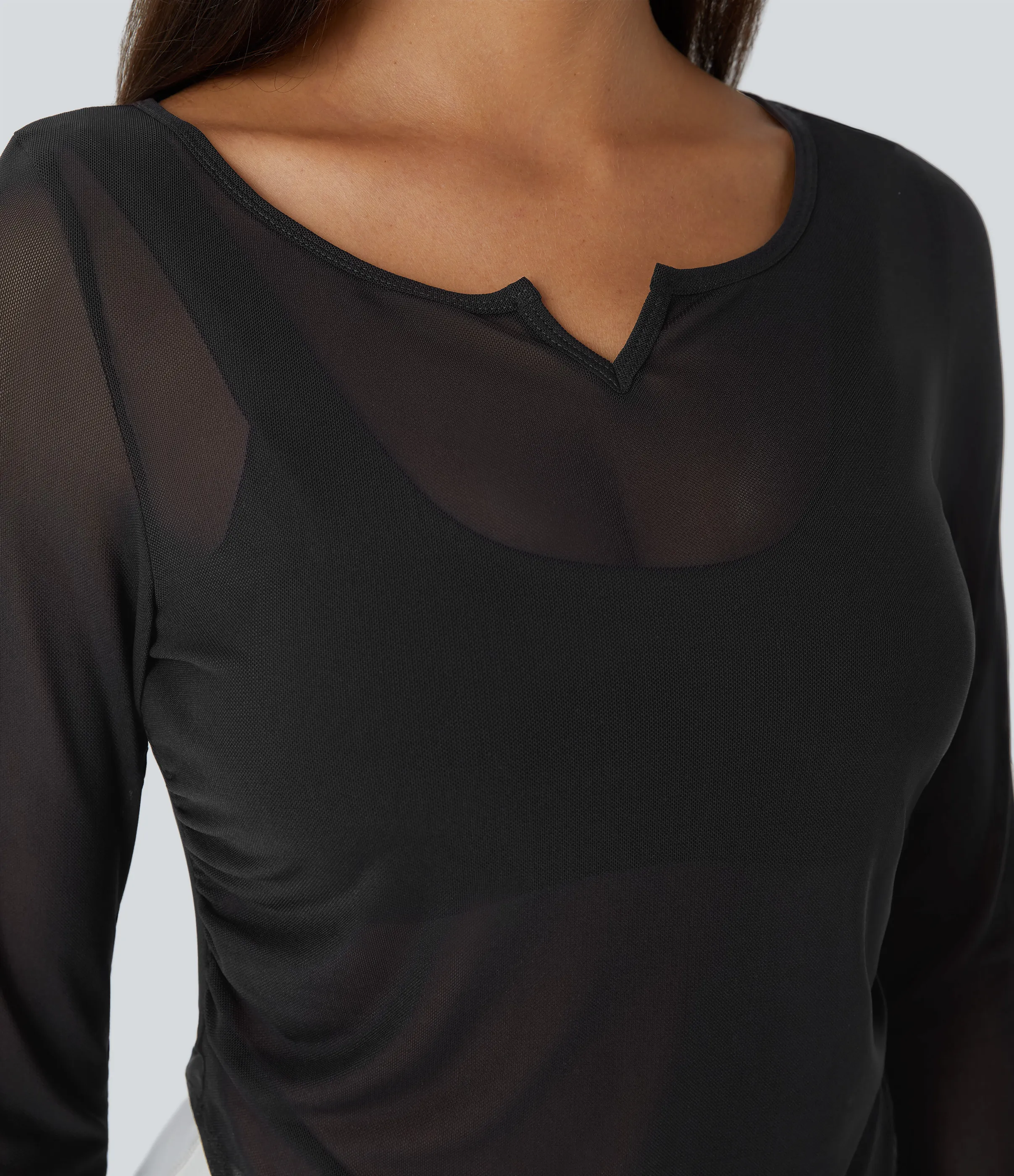 Halara Top deportivo yoga dobladillo curvo fruncido manga larga cuello V malla transparente - Black - S sold by Halara product image thumbnail 5