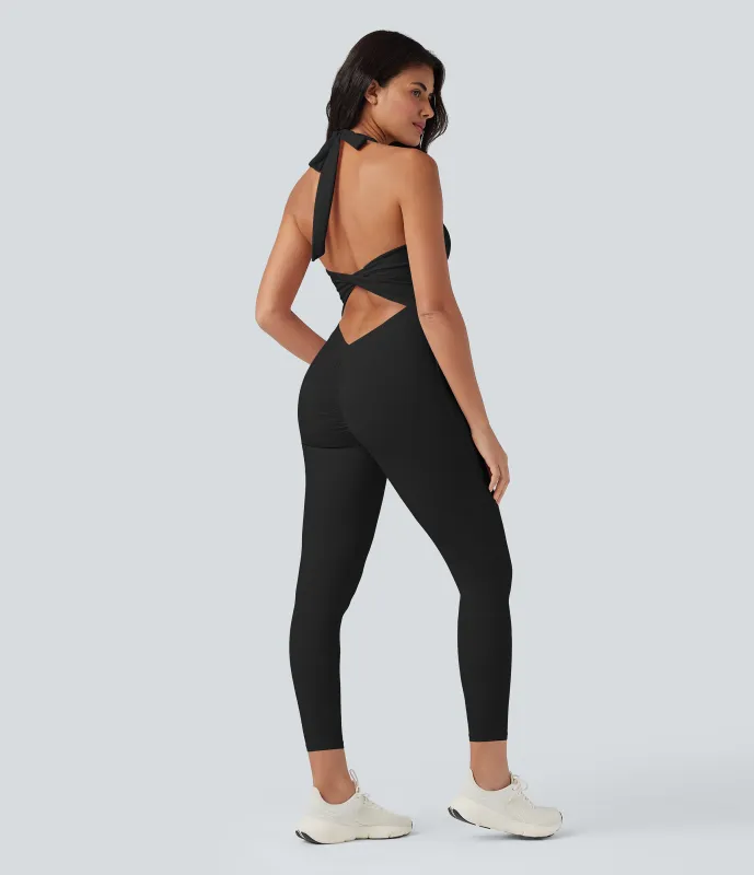 Halara Jumpsuit de yoga SoftlyZero™ ajustado con escote halter, fruncido y espalda anudada  - Black - M(7/8) sold by Halara