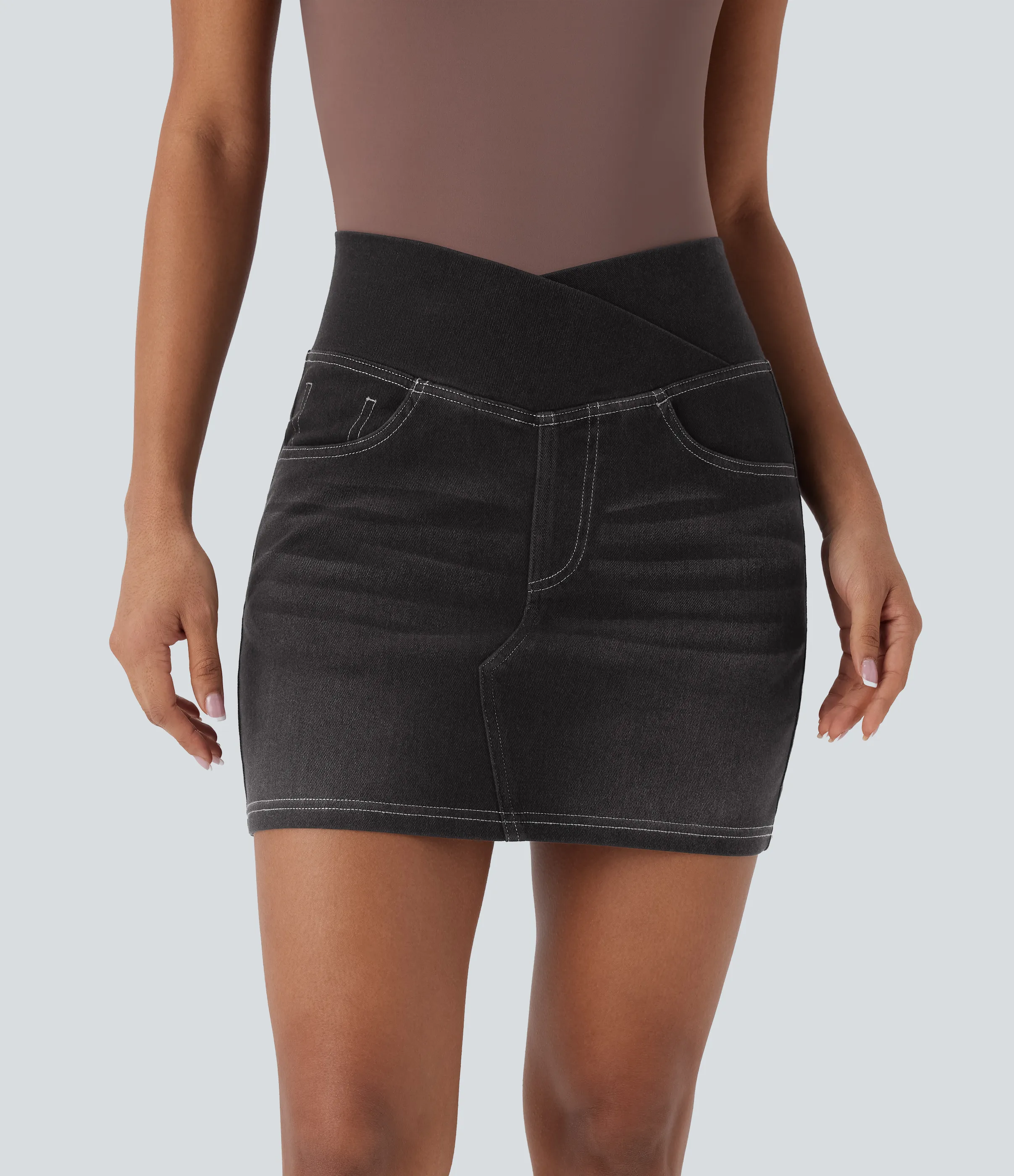 Halara Falda Halara Flex™ Denim mezclilla elástico lavado múltiple bolsillo tiro alto cruzada - Carbon Paint Denim - M(regular) sold by Halara