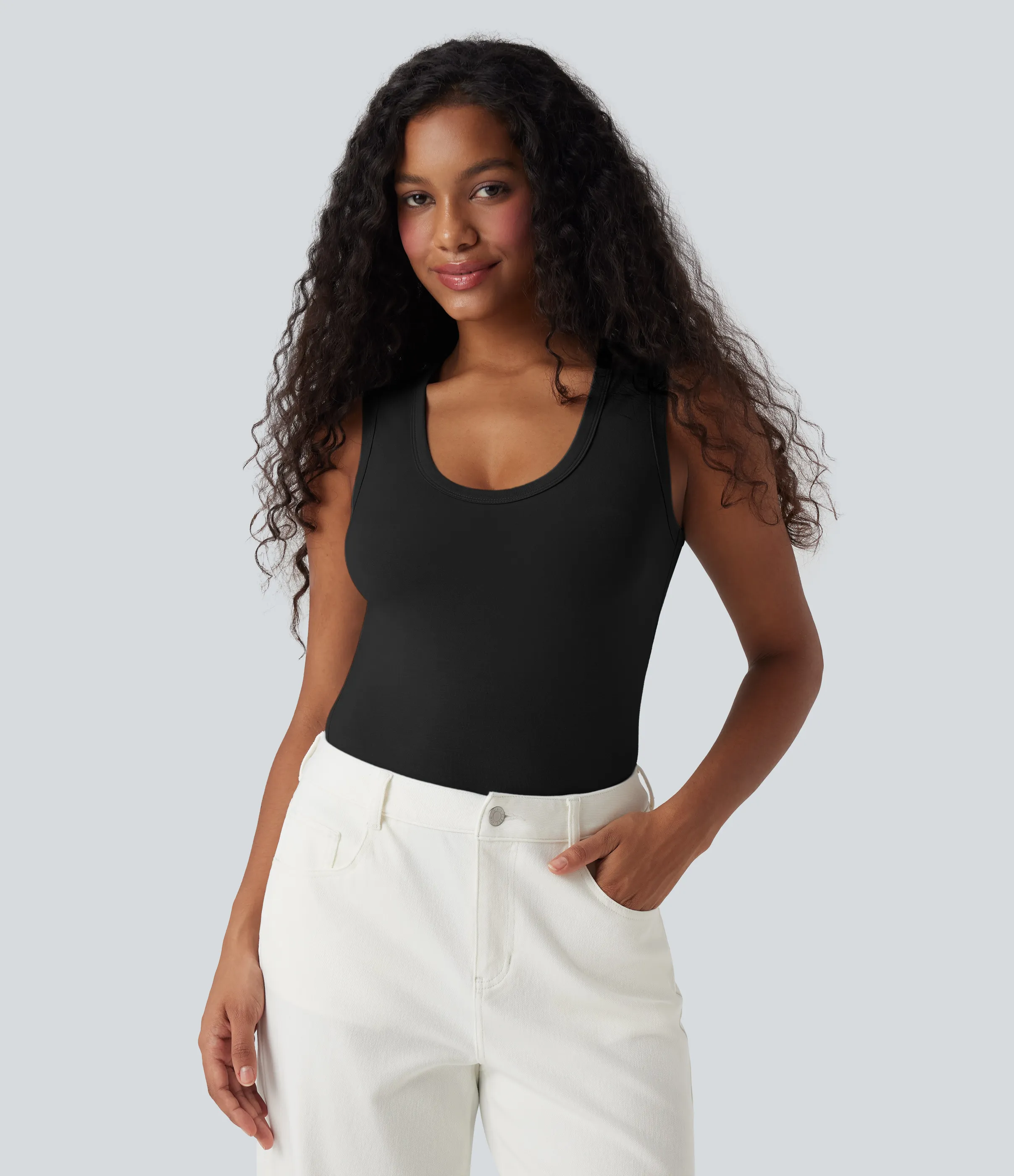 Halara Camiseta sin mangas casual de corte entallado con cuello en U - Black - XS sold by Halara product image thumbnail 2