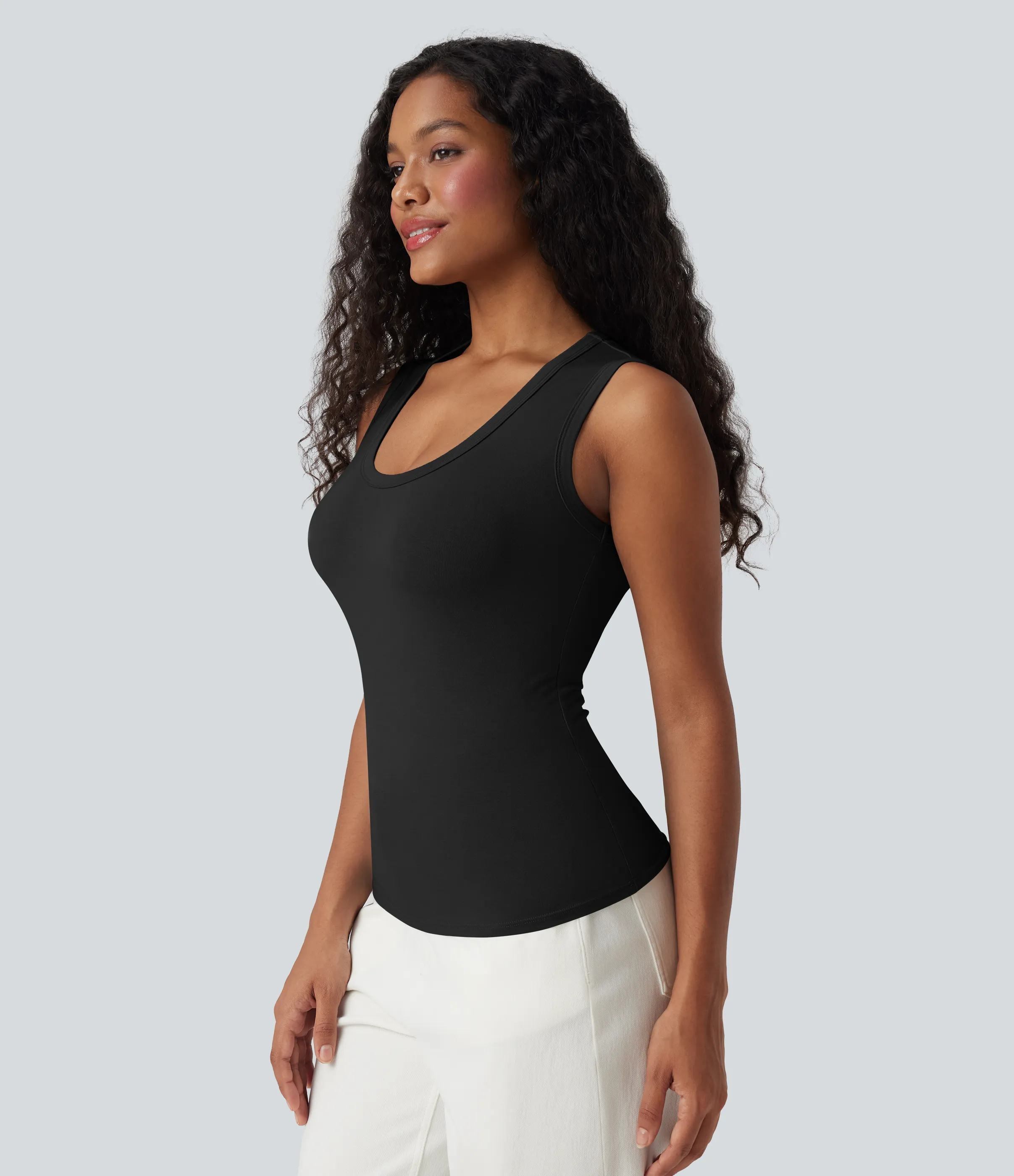 Halara Camiseta sin mangas casual de corte entallado con cuello en U - Black - XS sold by Halara product image thumbnail 5
