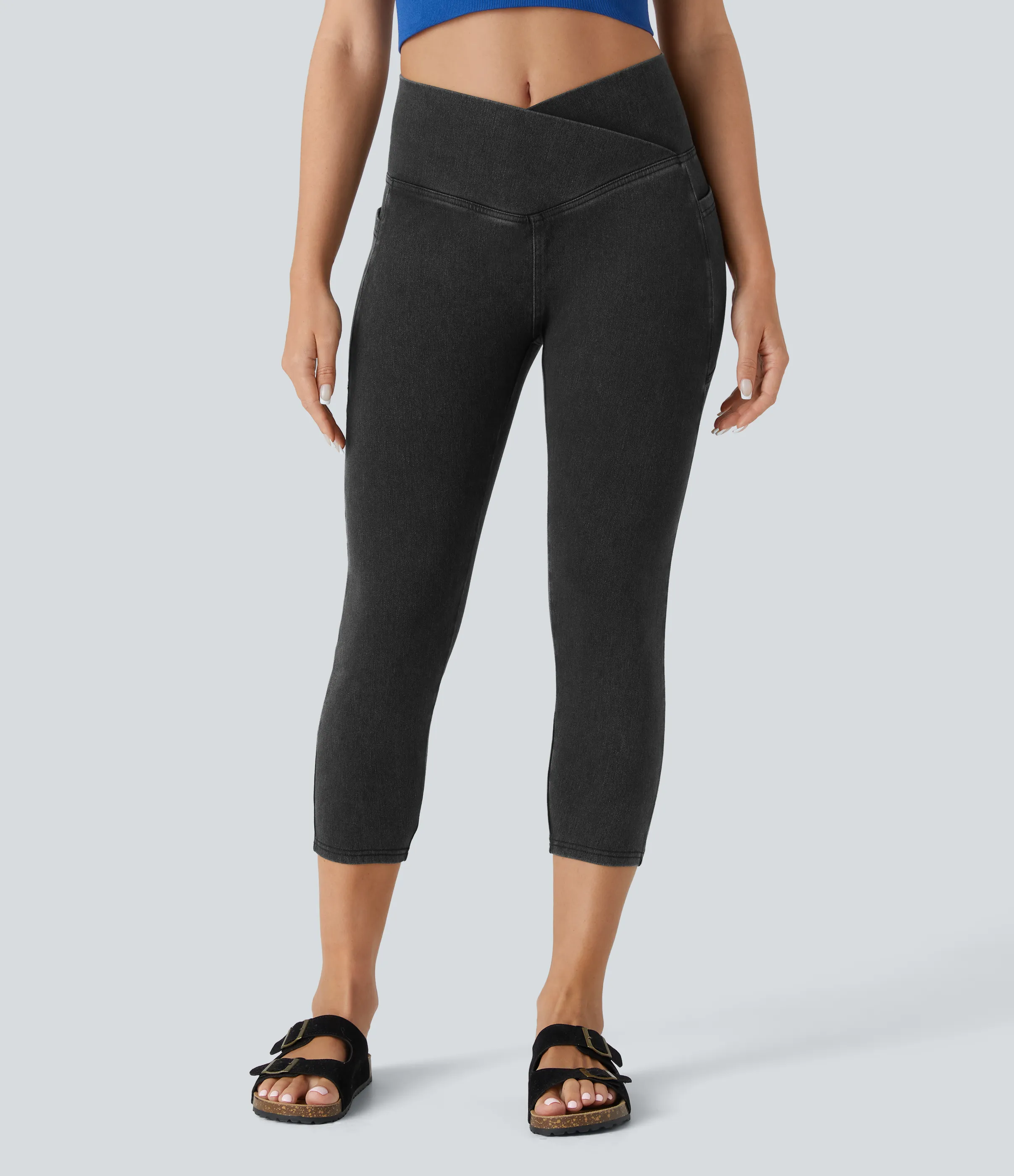 Halara Leggings Halara Flex™ Denim capri mezclilla elástico lavado bolsillo lateral cruzado - Hemp Rope Black Denim - L(regular) sold by Halara