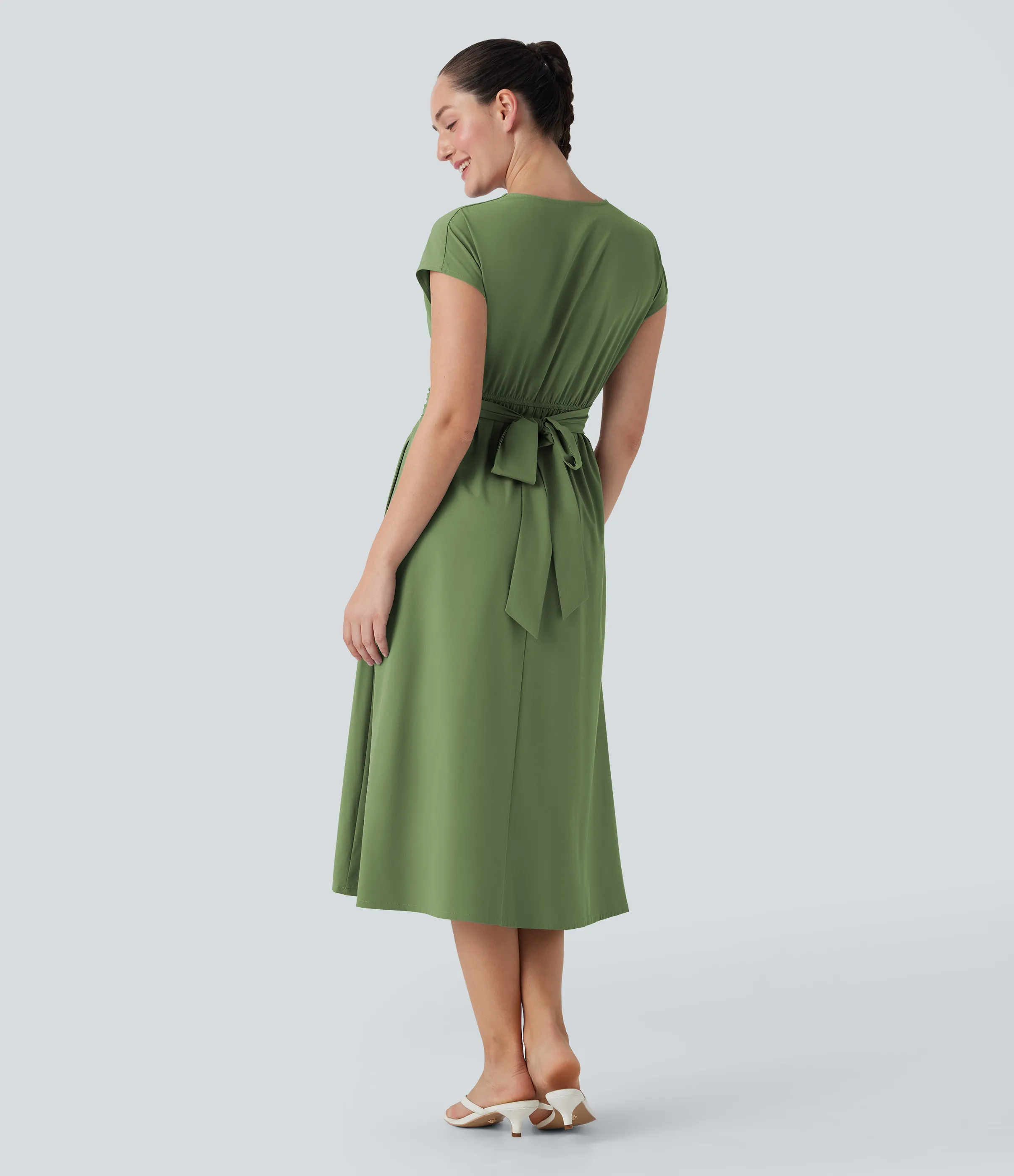 Halara Vestido casual midi Breezeful™ de secado rápido con cuello en V, manga corta, bolsillo lateral y lazo en la espalda - Hot Wasabi - Green - XS sold by Halara product image thumbnail 3