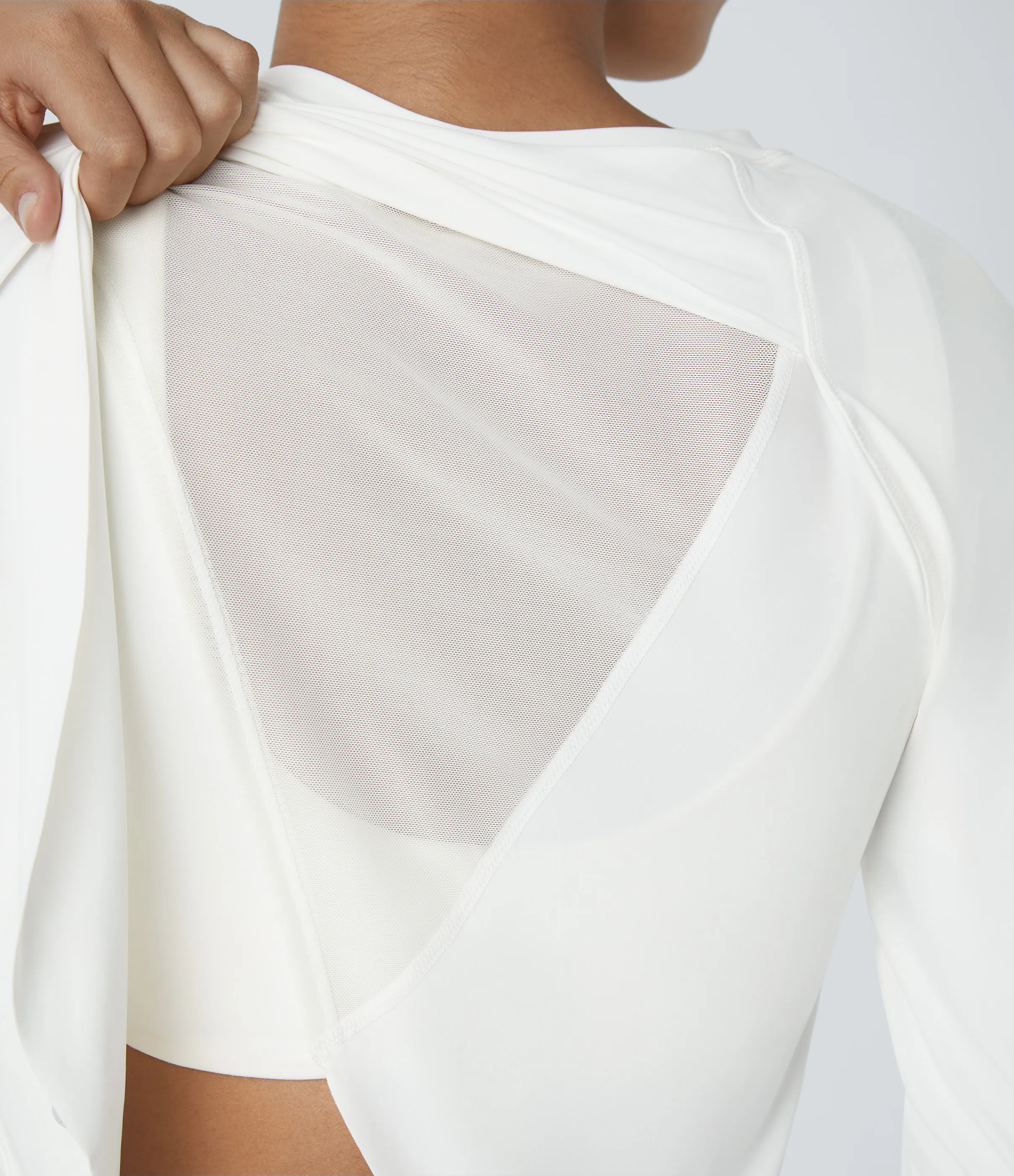 Halara Top deportivo yoga tacto fresco manga larga abertura dobladillo malla contrastante - White - L sold by Halara product image thumbnail 5