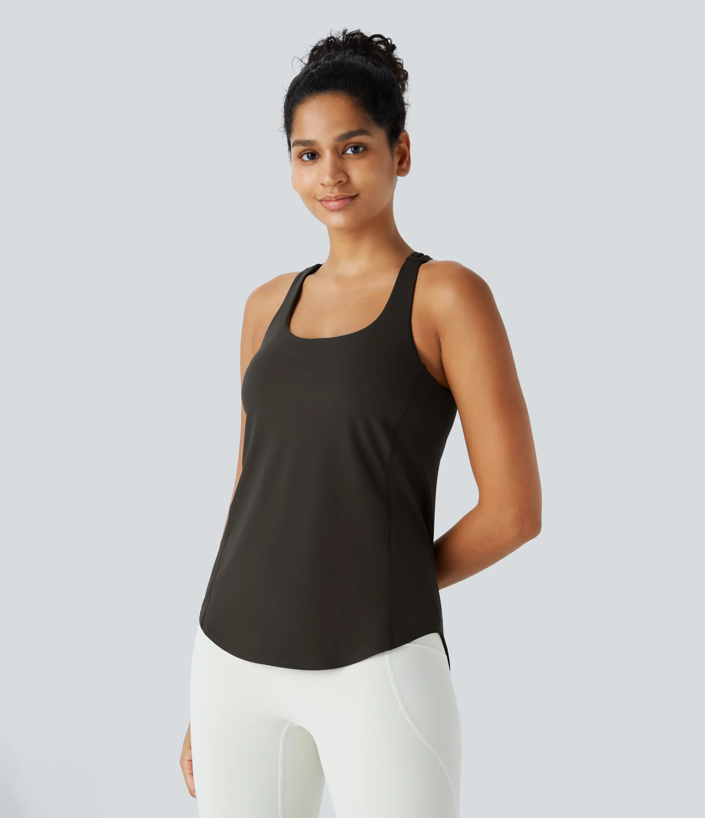 Halara Camiseta sin mangas Halara UltraSculpt™ correr dobladillo curvo cruzada sin espalda cuello U - Hazelnut Black - XS sold by Halara product image thumbnail 3