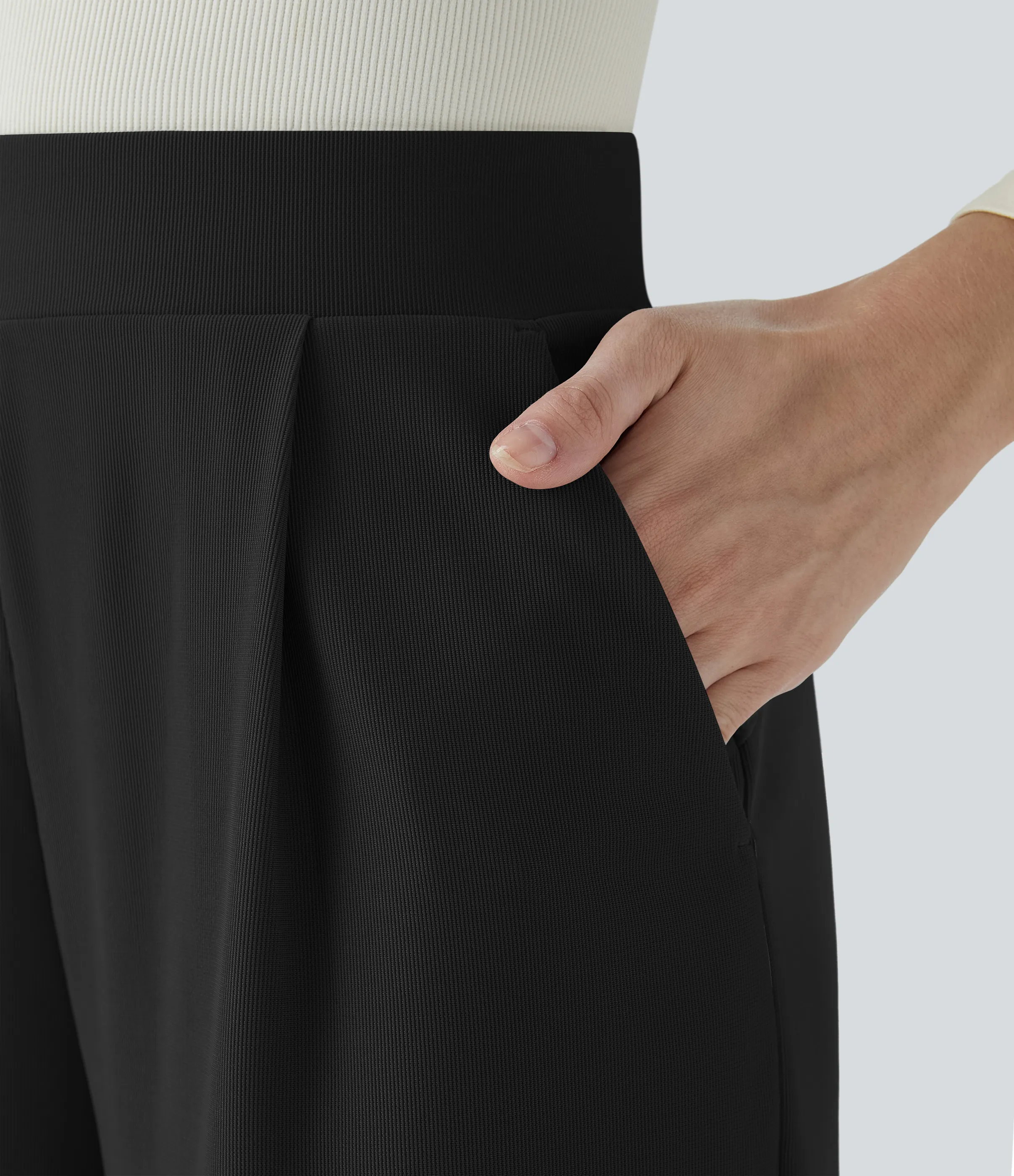 Halara Pantalón Halara Flex™ oficina tiro alto control abdomen adelgazan tiro bolsillo lateral pierna ancha micro gofre - Black - M(petite) sold by Halara product image thumbnail 5