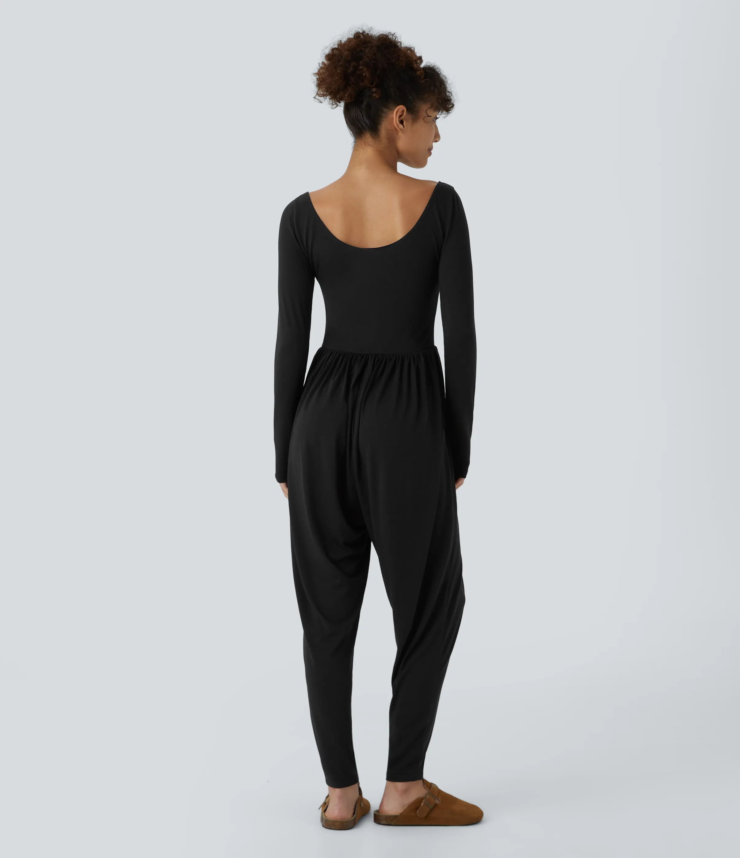 Halara Mono harén cuello redondo sin espalda bolsillo lateral plisado - Black - S(regular) sold by Halara product image thumbnail 3