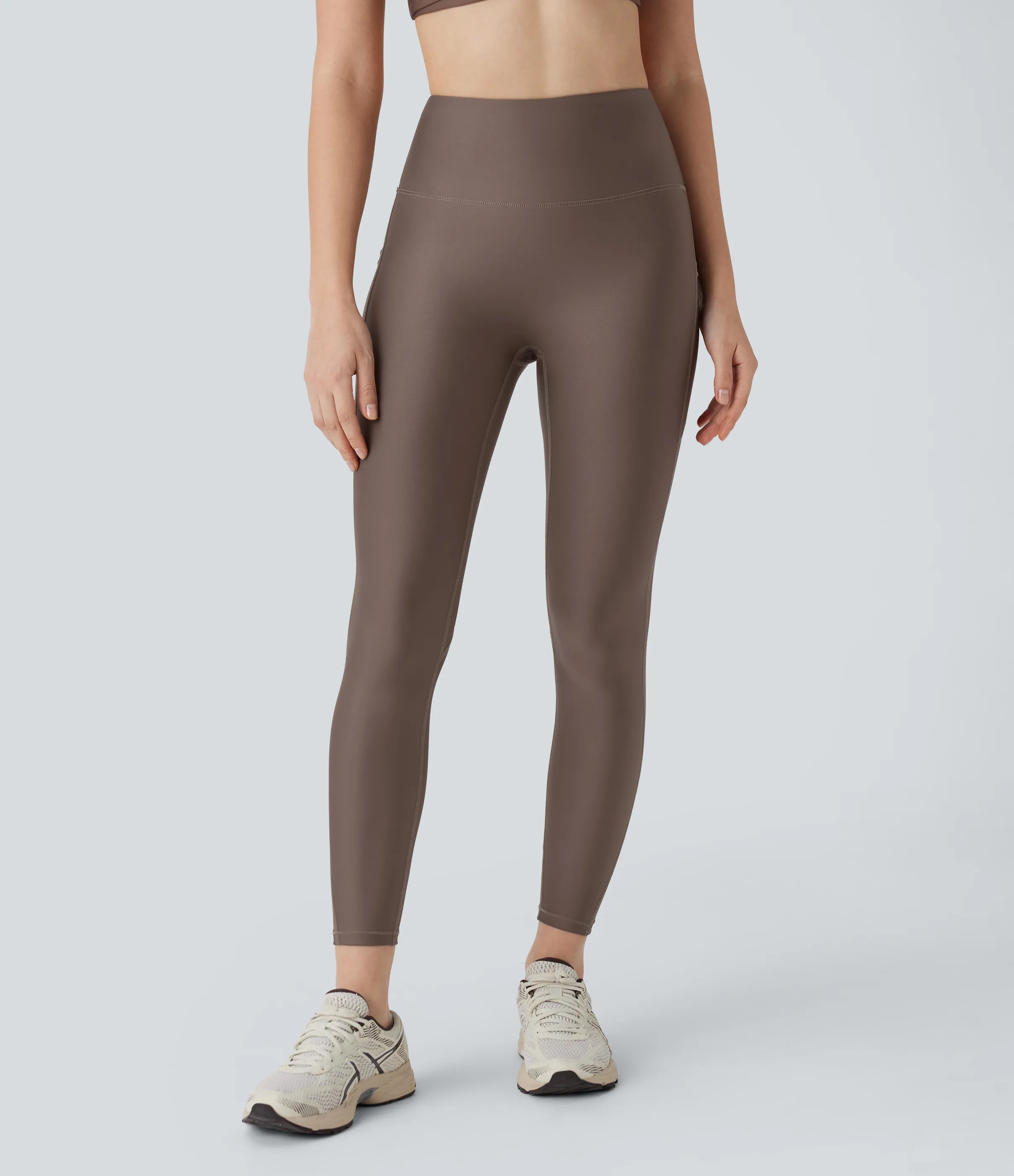 Halara Leggings deportivo tiro alto bolsillo lateral efecto brillante - Hay Brown - S(7/8) sold by Halara product image thumbnail 3