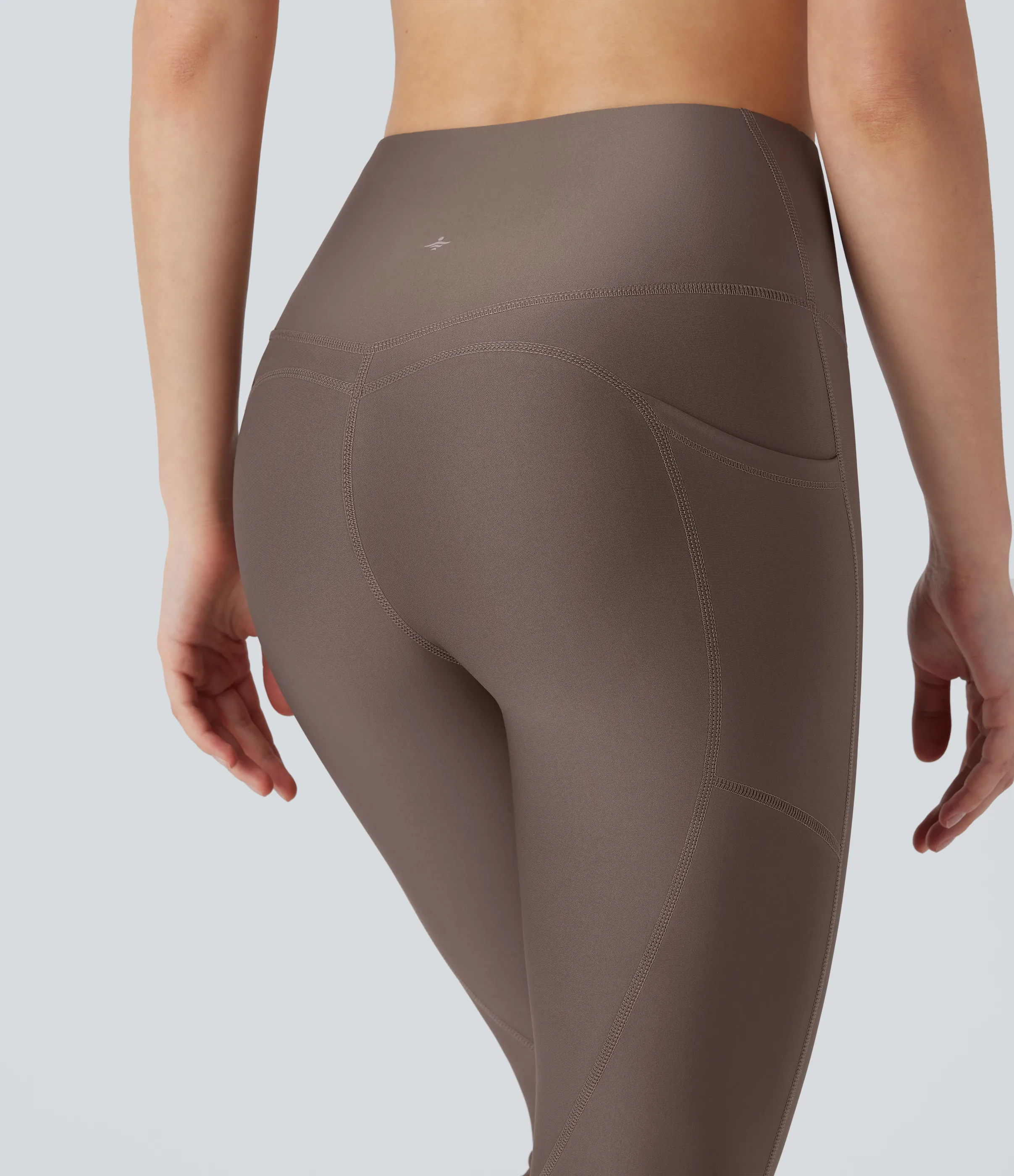 Halara Leggings deportivo tiro alto bolsillo lateral efecto brillante - Hay Brown - S(7/8) sold by Halara product image thumbnail 5