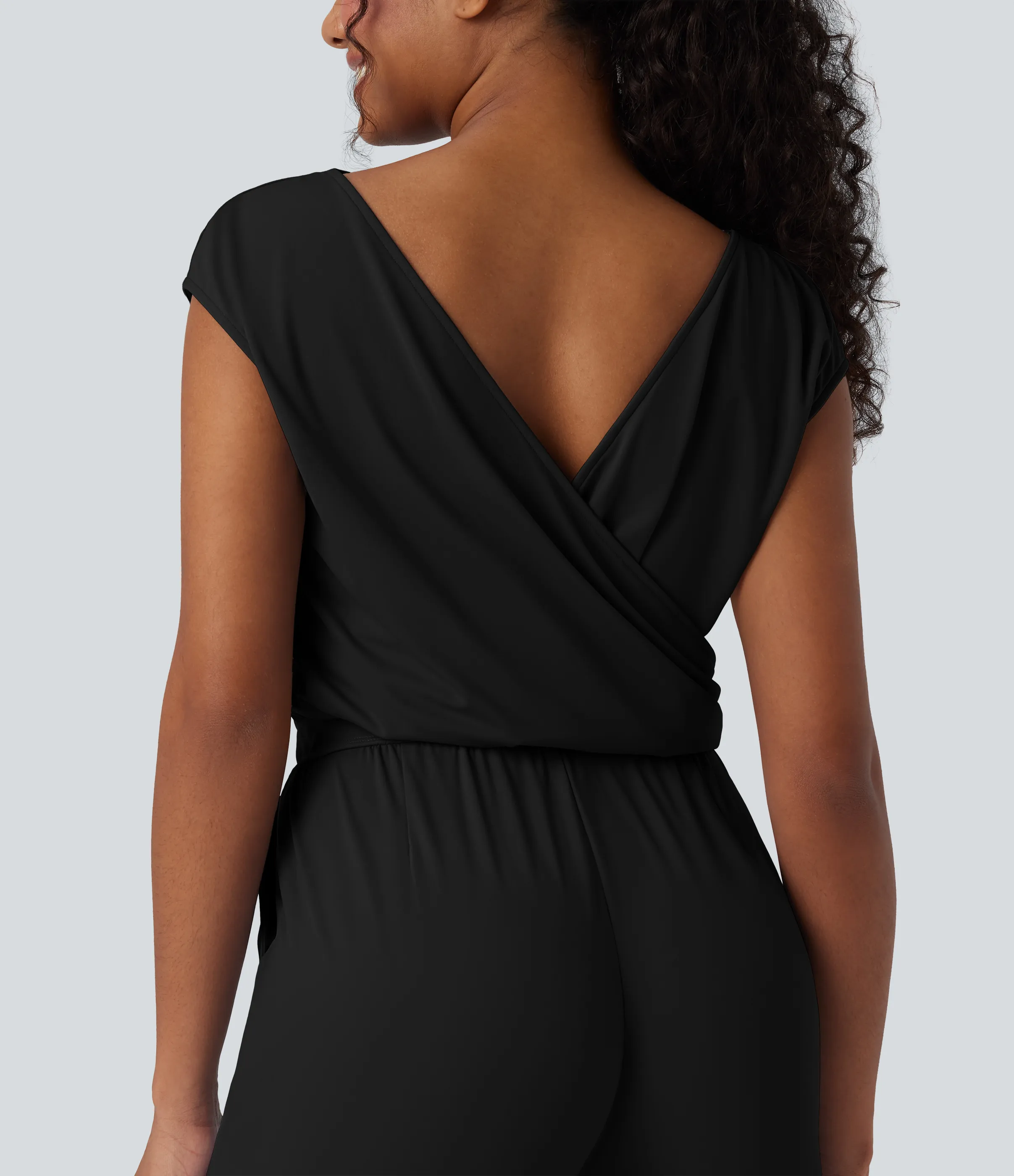 Halara Jumpsuit casual recto SoftlyZero™ de manga corta y tacto fresco con cuello vuelto y bolsillos - Black - XS(regular) sold by Halara product image thumbnail 5