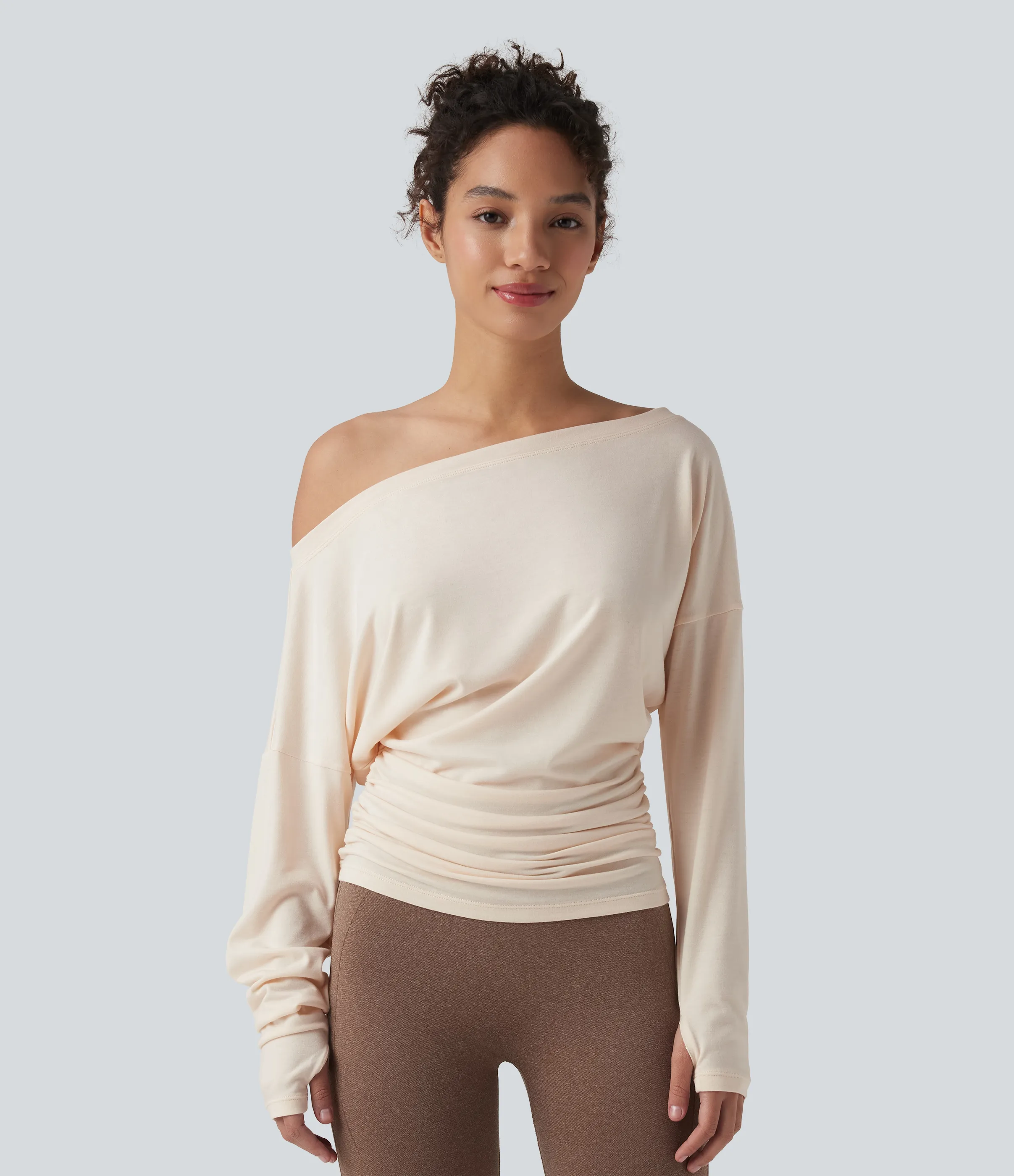 Halara Top deportivo de yoga fruncido con manga larga y un solo hombro con abertura para el pulgar - Whisper White - M sold by Halara product image thumbnail 4