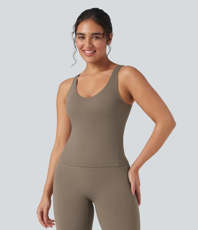 Halara Camiseta de yoga Halara UltraSculpt™ con escote en V profundo y espalda redondeada - Dawn Brown - M sold by Halara