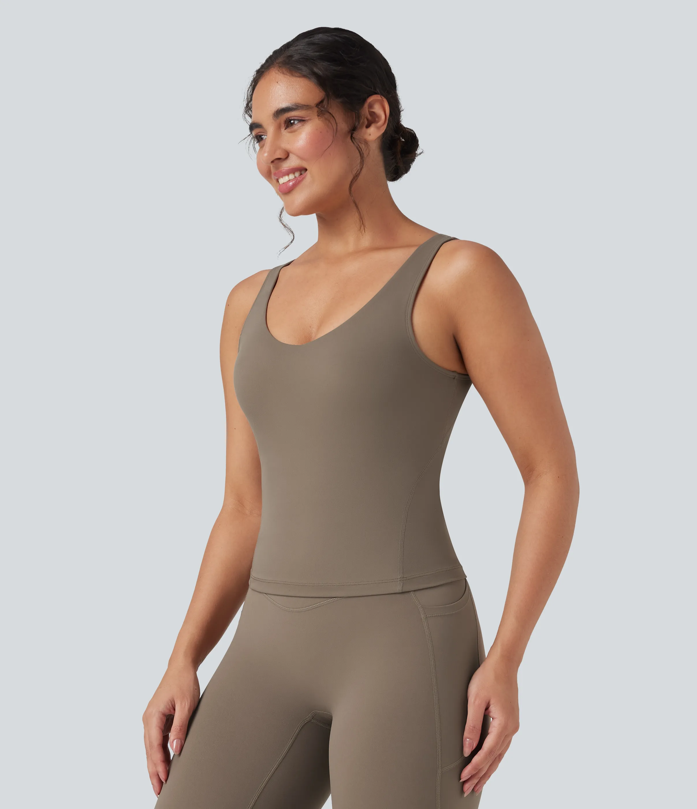 Halara Camiseta de yoga Halara UltraSculpt™ con escote en V profundo y espalda redondeada - Dawn Brown - M sold by Halara product image thumbnail 4