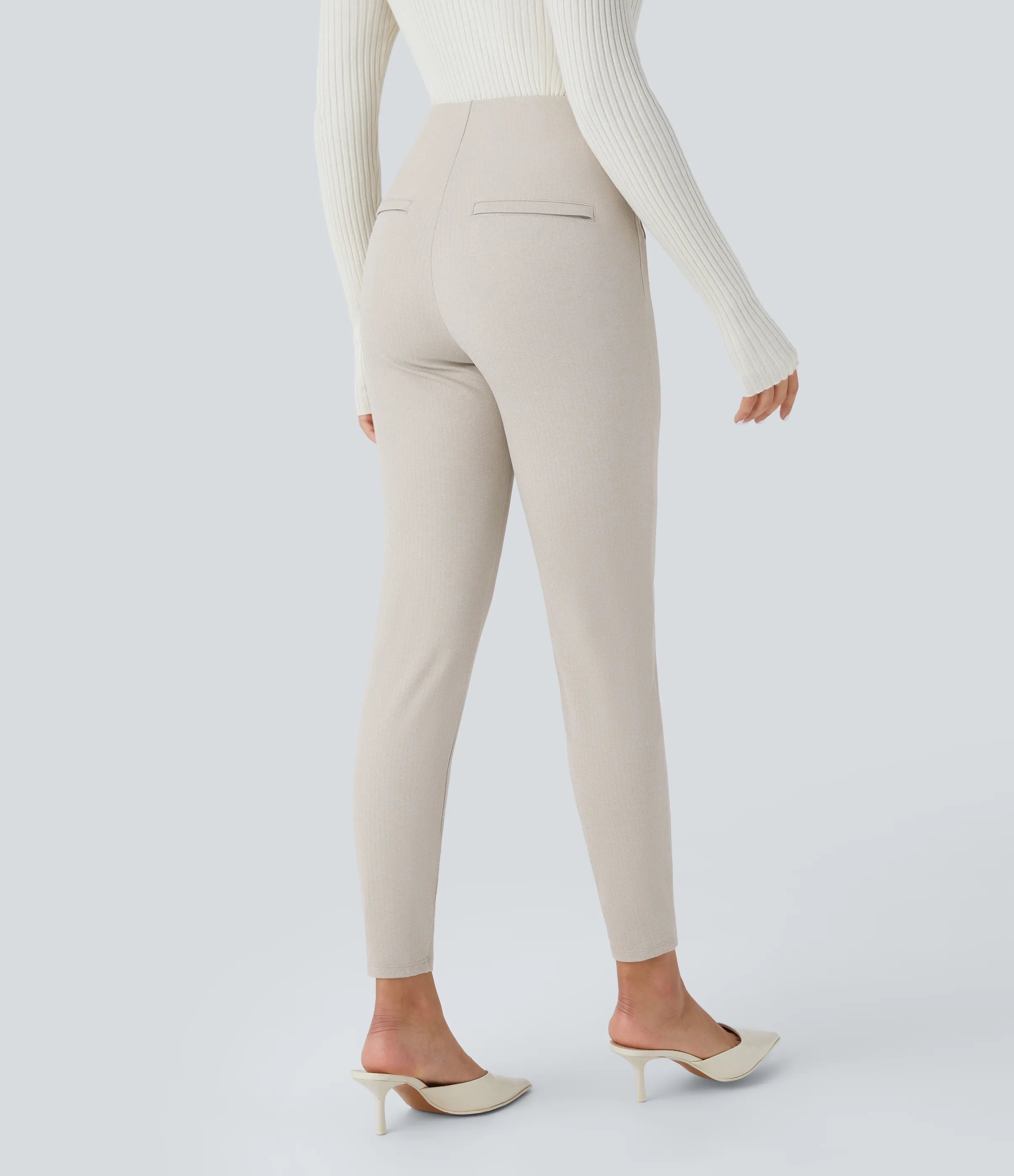 Halara Leggings SoCinched oficina espiga botón decorativo posterior control abdomen tiro alto - Moonbeam - XS(full_length) sold by Halara product image thumbnail 3