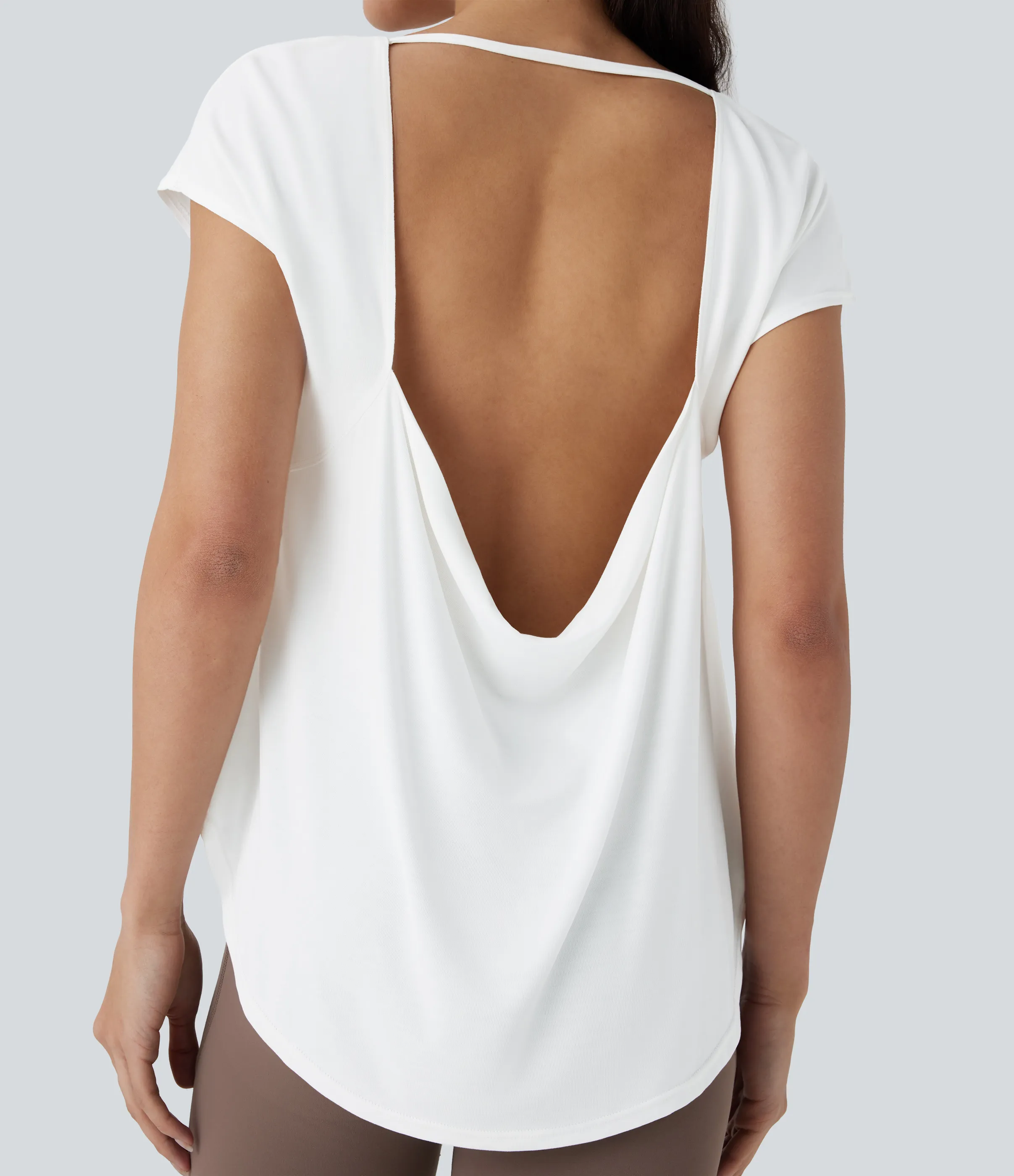 Halara Top deportivo yoga dobladillo curvo manga corta sin espalda - White - XS sold by Halara product image thumbnail 5