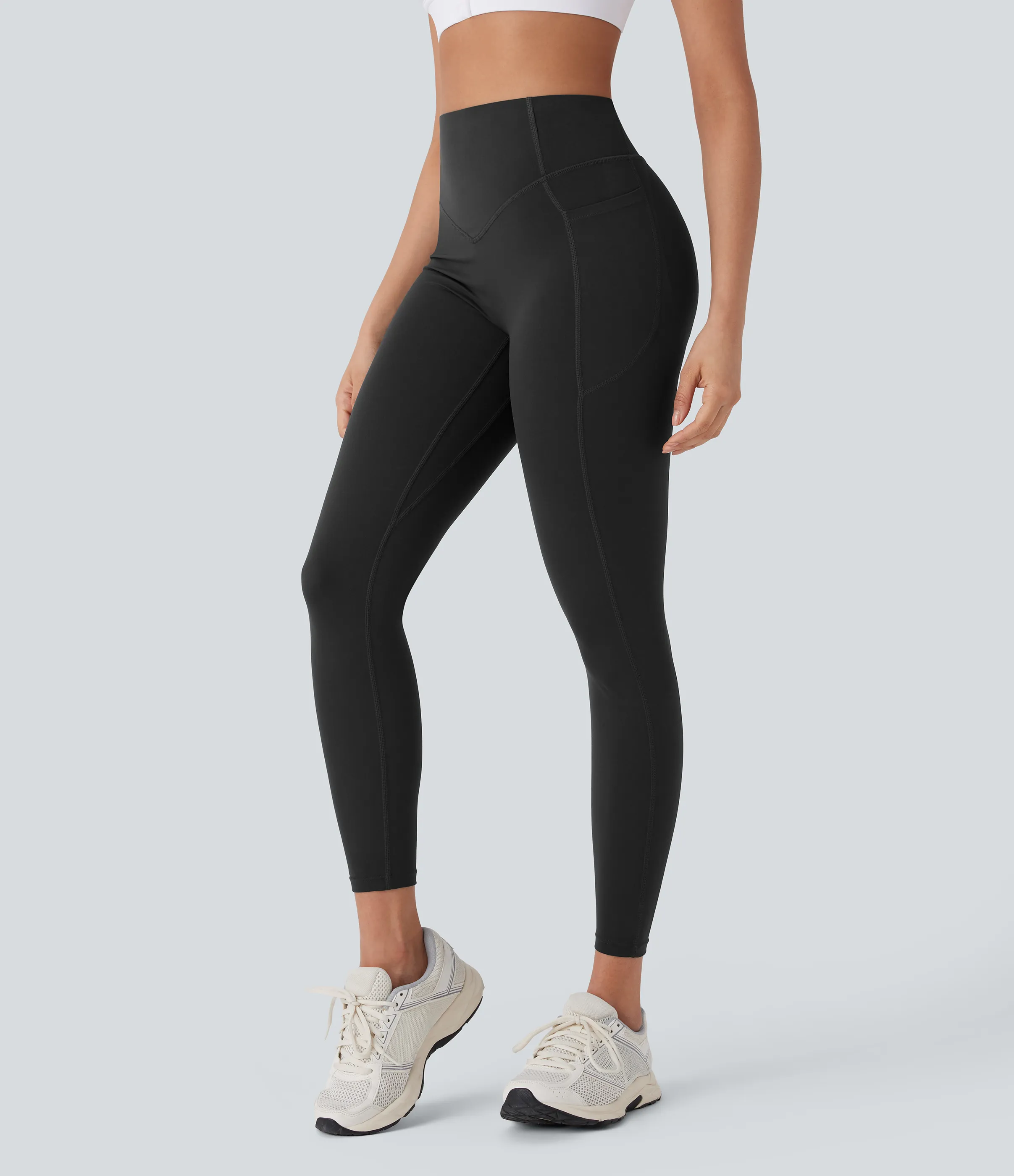 Halara Leggings Halara UltraSculpt™ SoCinched yoga moldeador tiro alto bolsillo lateral fruncido realce glúteo control abdomen - Black - XS(7/8) sold by Halara product image thumbnail 4