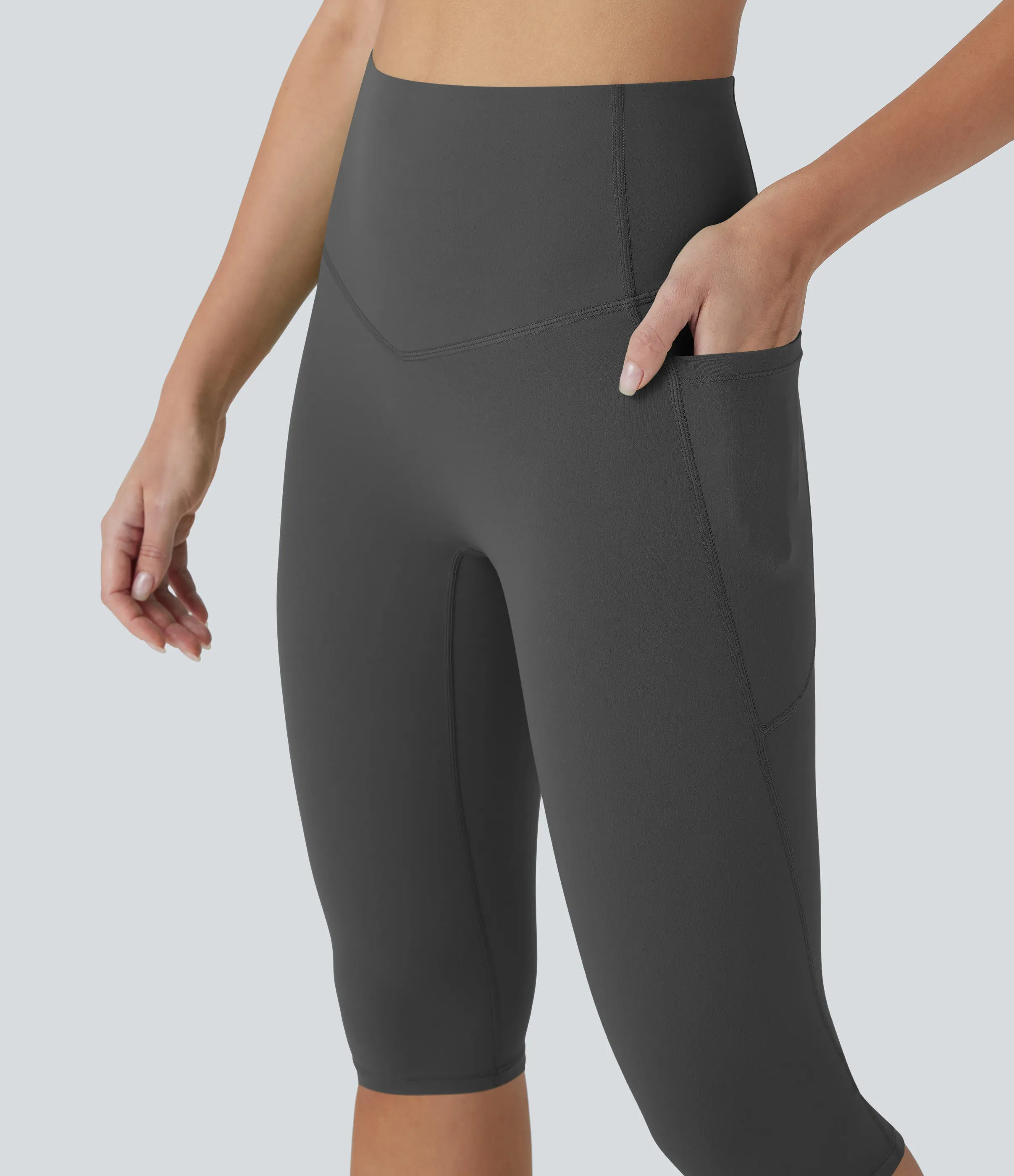 Halara Leggings de yoga moldeadores Halara UltraSculpt™ de tiro alto reductor de abdomen y bolsillos laterales - Volcanic Ash - XS sold by Halara product image thumbnail 5