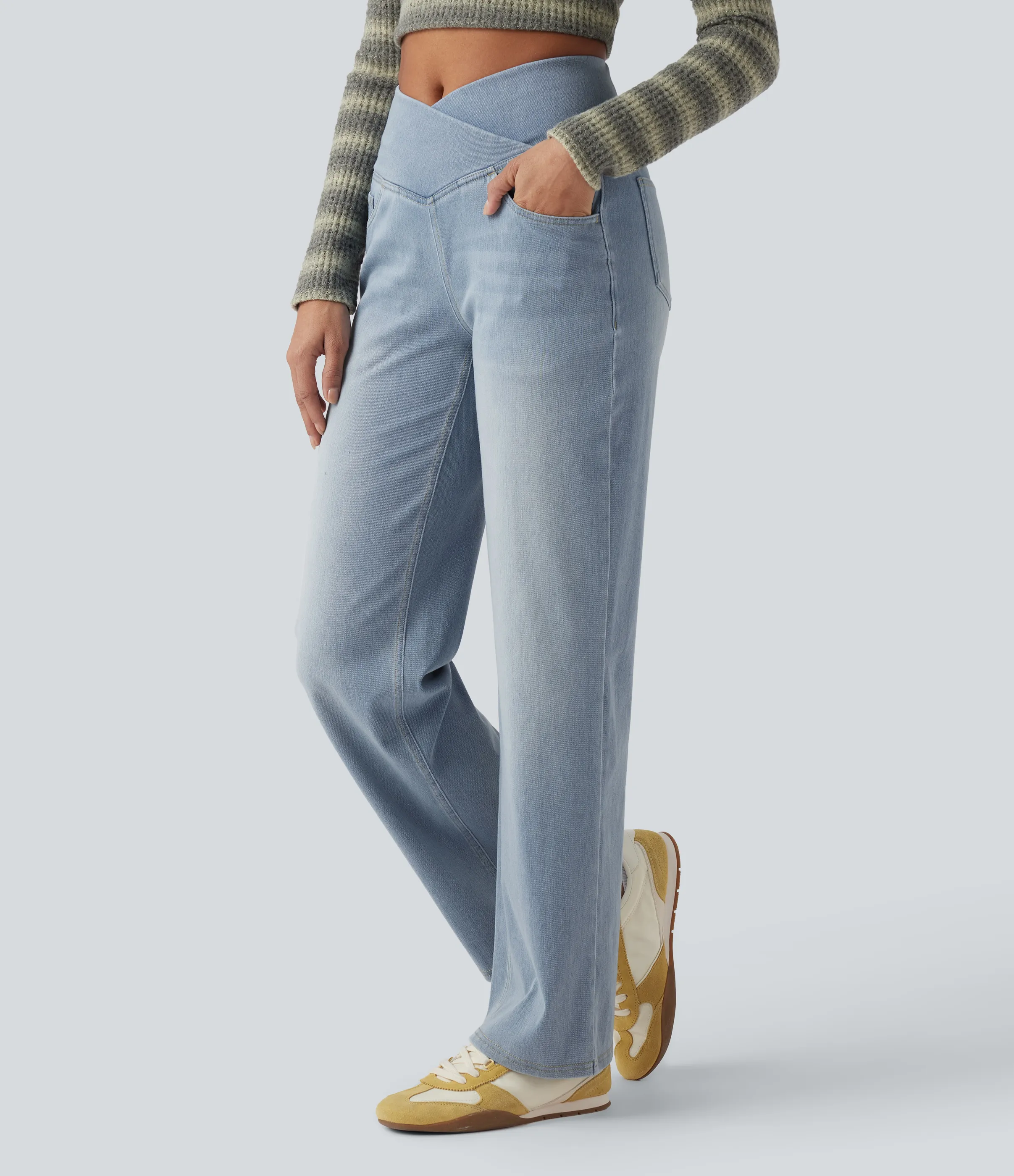 Halara Jeans casuales rectos con control de abdomen de tiro alto cruzado y bolsillos, estilo Halara Flex™ SoCinched - Ice Water Denim - S(regular) sold by Halara product image thumbnail 4