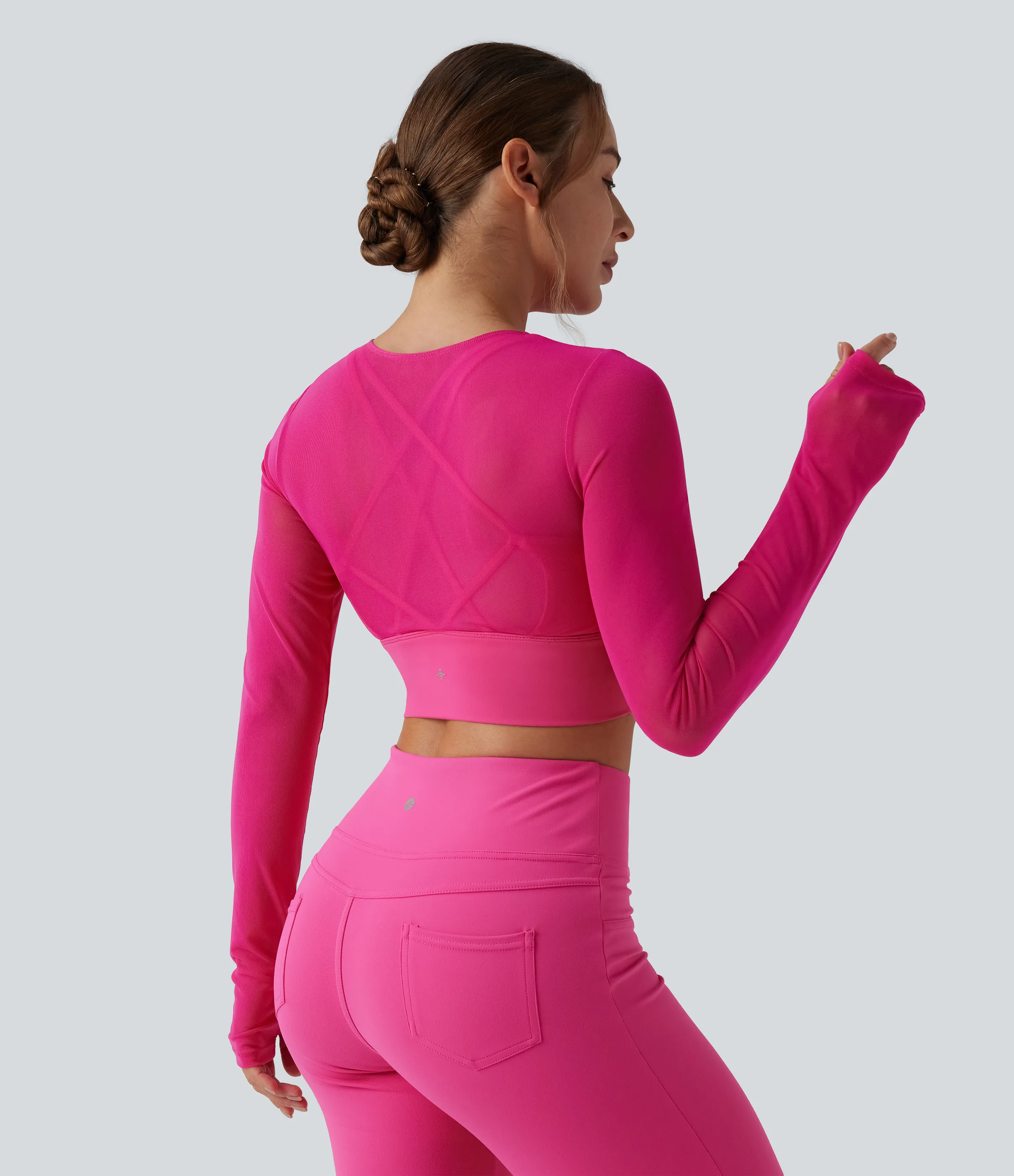 Halara Top deportivo de yoga 2 en 1 de manga larga con abertura para el pulgar y malla en contraste - Magenta - M sold by Halara product image thumbnail 2