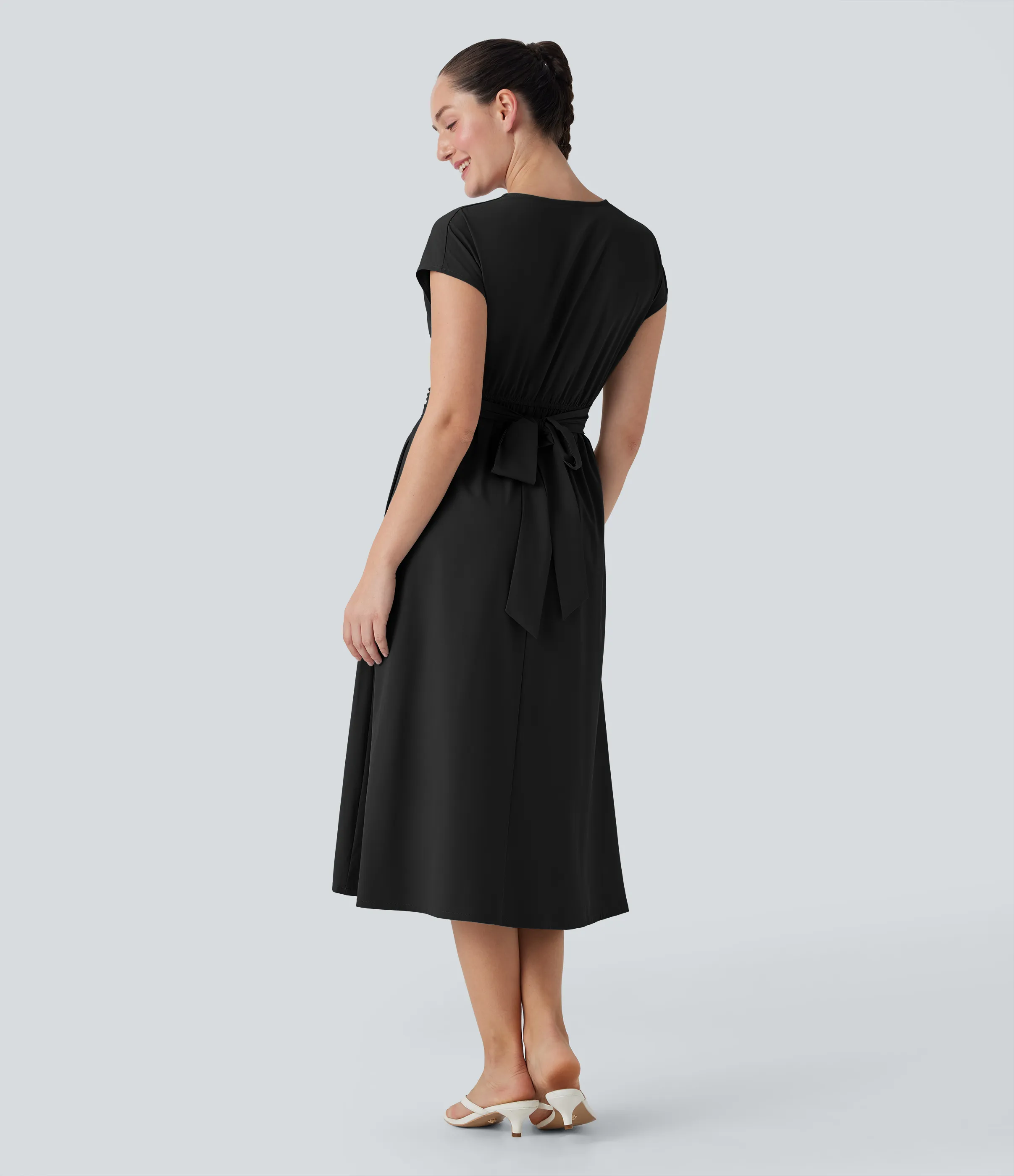 Halara Vestido casual midi Breezeful™ de secado rápido con cuello en V, manga corta, bolsillo lateral y lazo en la espalda - Black - M sold by Halara product image thumbnail 3