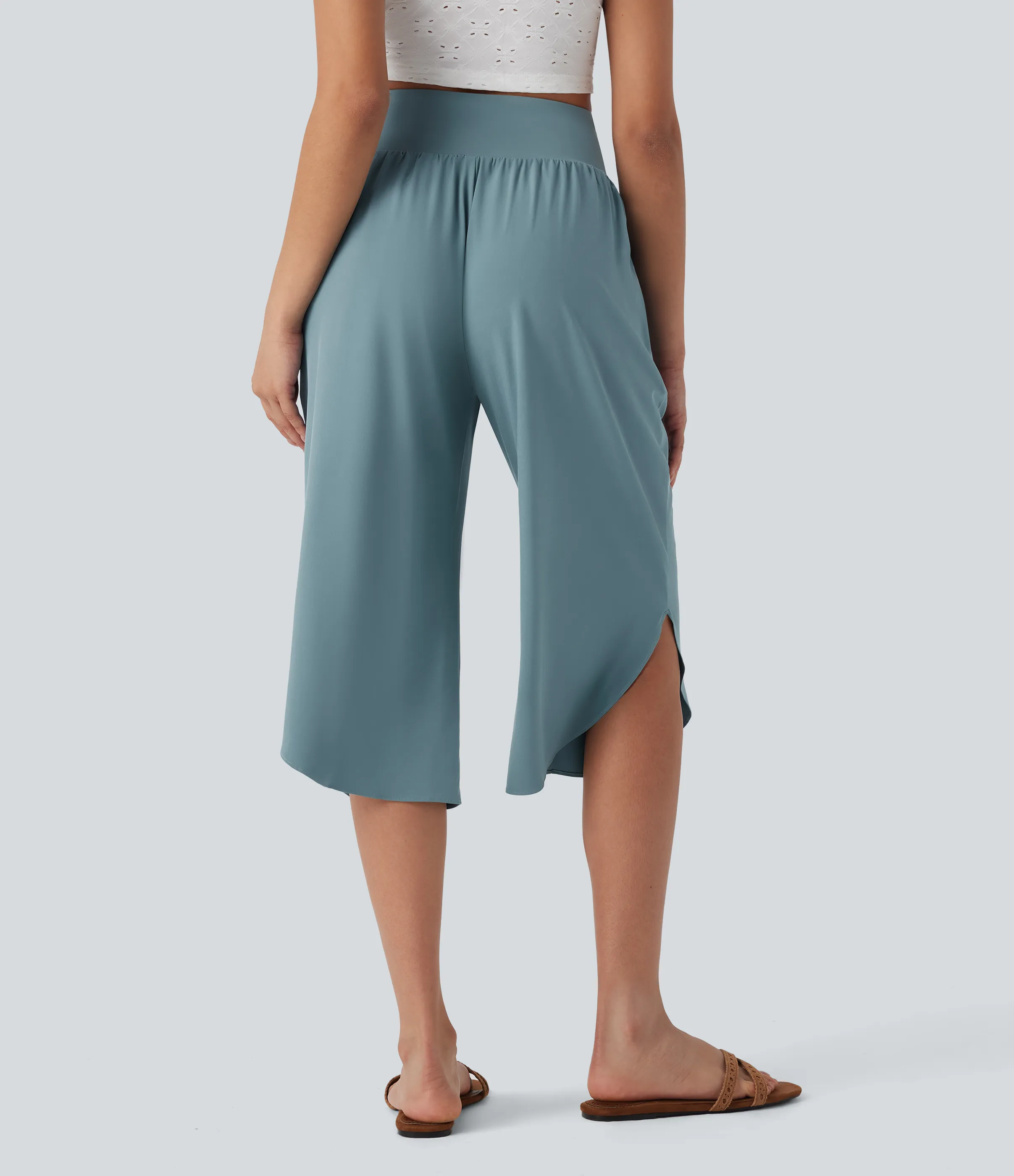 Halara Pantalón Breezeful™ SoCinched Capri Resort tiro alto control abdomen dobladillo dividido secado rápido bolsillo lateral - Stone Blue - M sold by Halara product image thumbnail 3