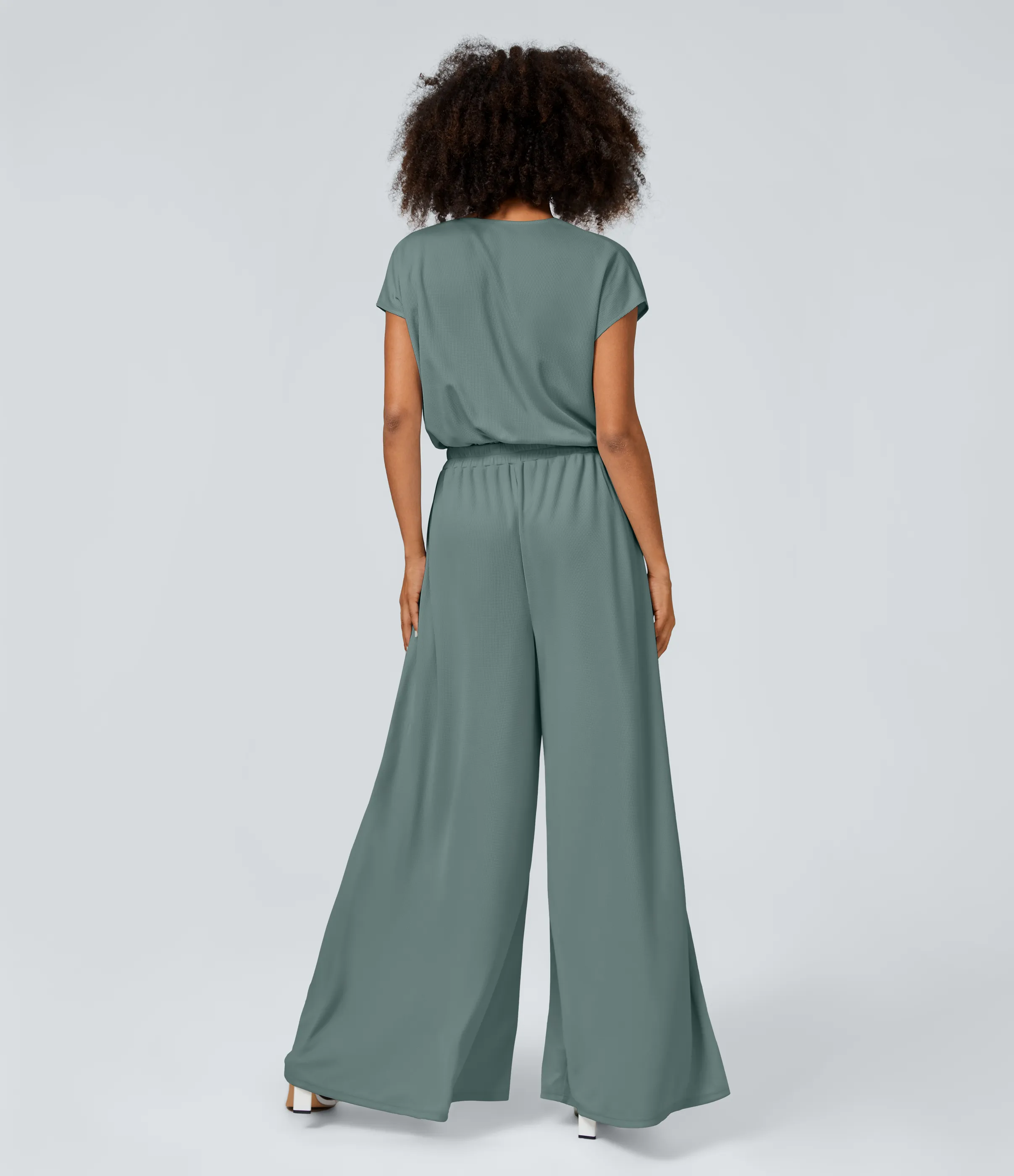 Halara Mono cuello V manga corta bolsillo lateral plisado pierna ancha - Bronze Stone Green - XS(regular) sold by Halara product image thumbnail 3