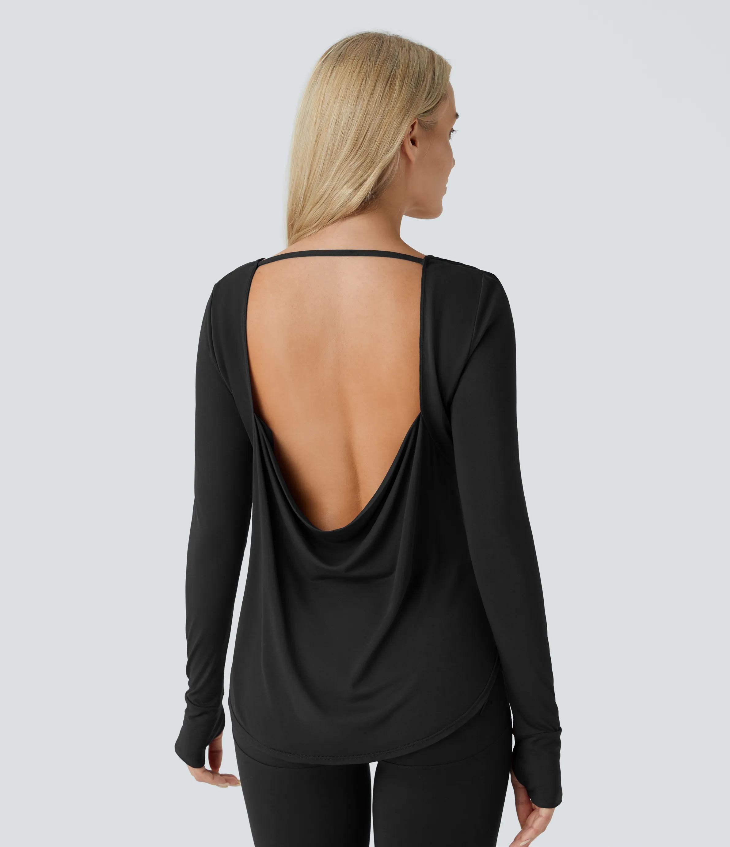 Halara Top deportivo yoga cuello redondo sin espalda dobladillo curvo abertura pulgar - Black - S sold by Halara product image thumbnail 2