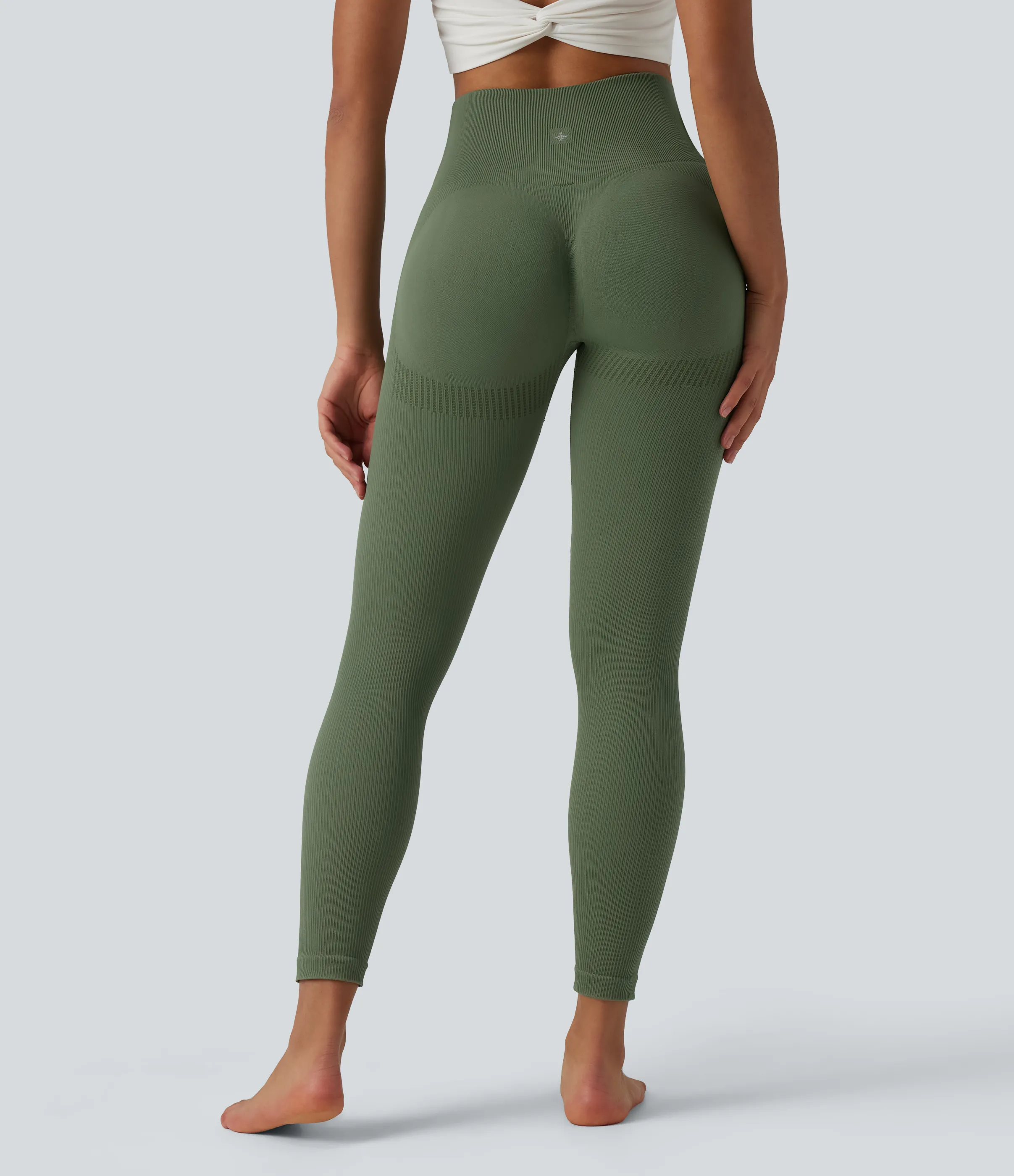 Halara Leggings yoga tiro alto control abdomen realce glúteo 7/8 sin costura - Summer Bamboo Green - XL(7/8) sold by Halara