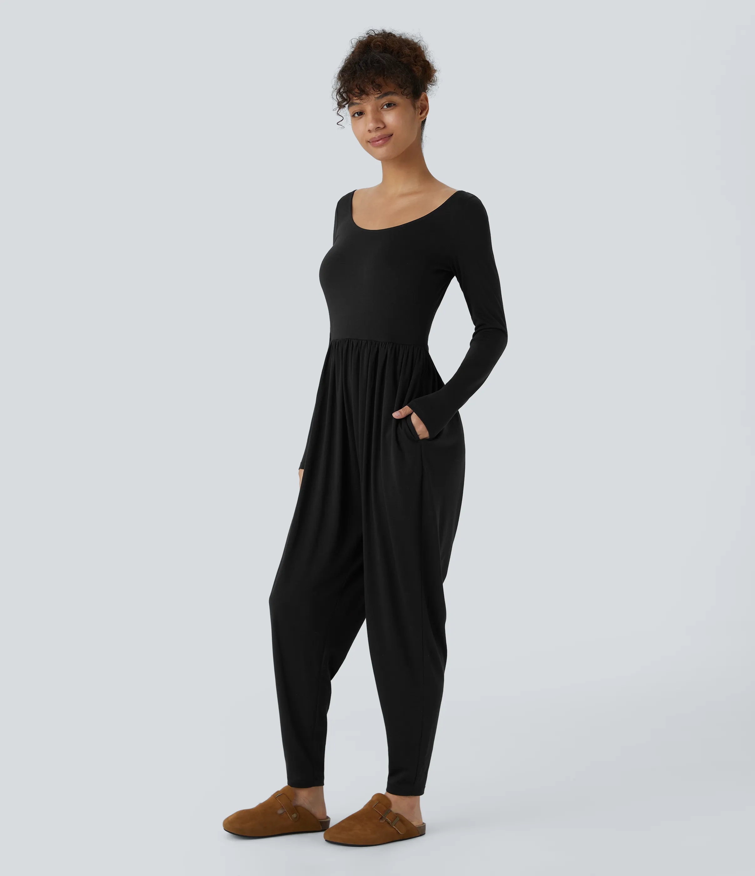 Halara Mono harén cuello redondo sin espalda bolsillo lateral plisado - Black - XS(regular) sold by Halara product image thumbnail 4