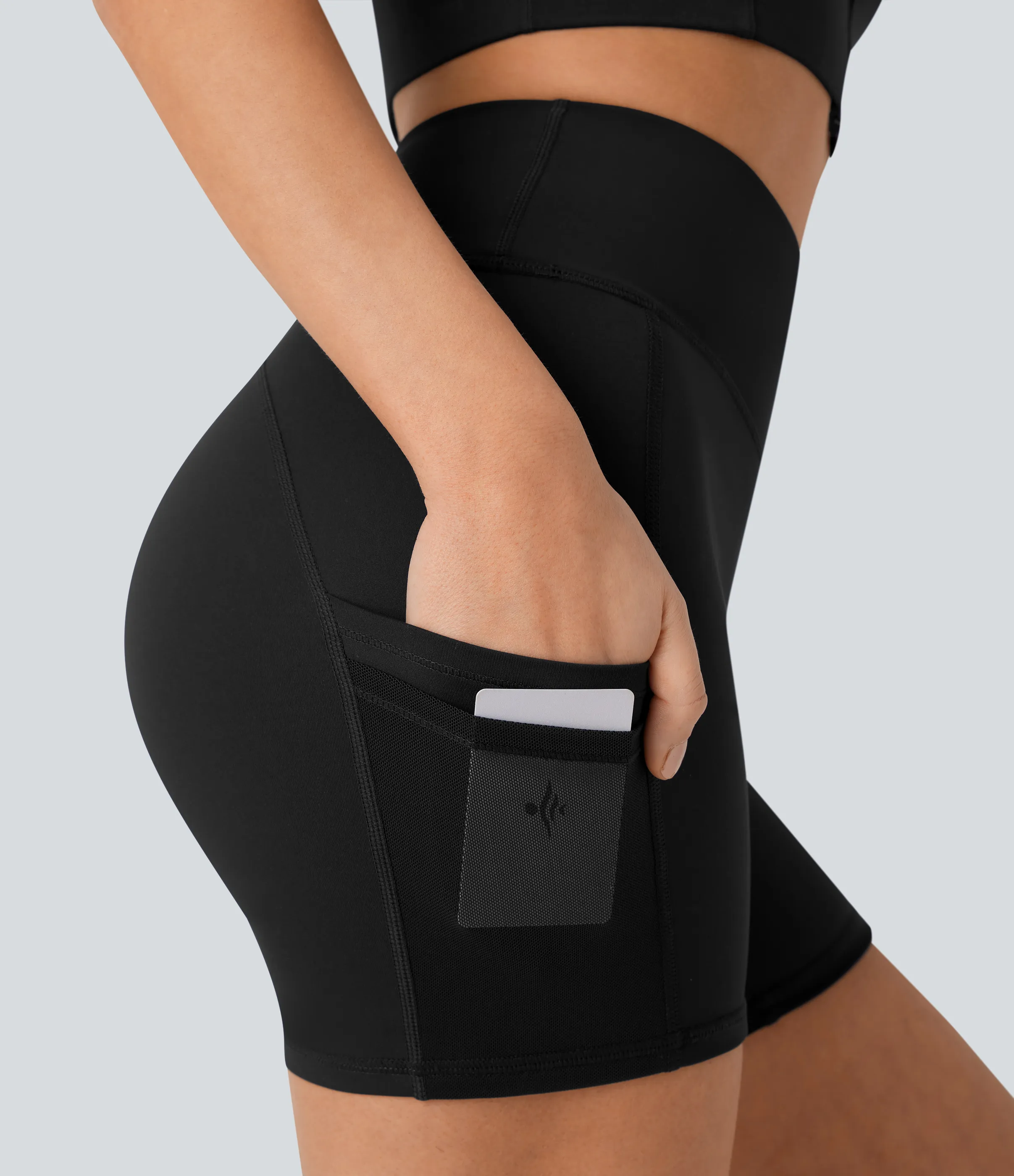 Halara Pantalón corto yoga ciclista tiro alto múltiple bolsillo malla contrastante 12.5cm - Black - S sold by Halara product image thumbnail 5