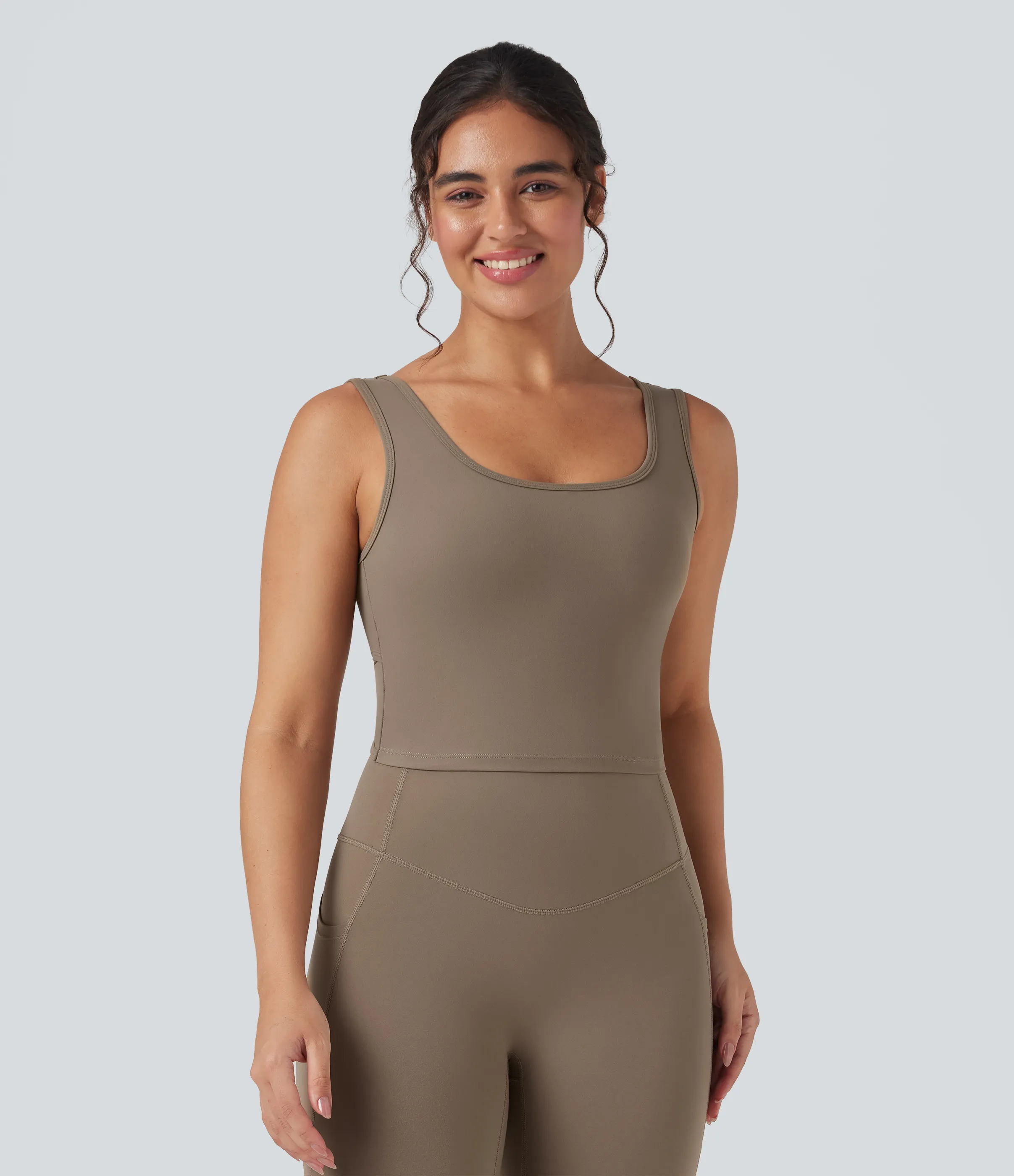 Halara Top corto de yoga Halara UltraSculpt™ cruzado con cuello en U - Dawn Brown - XL sold by Halara product image thumbnail 3