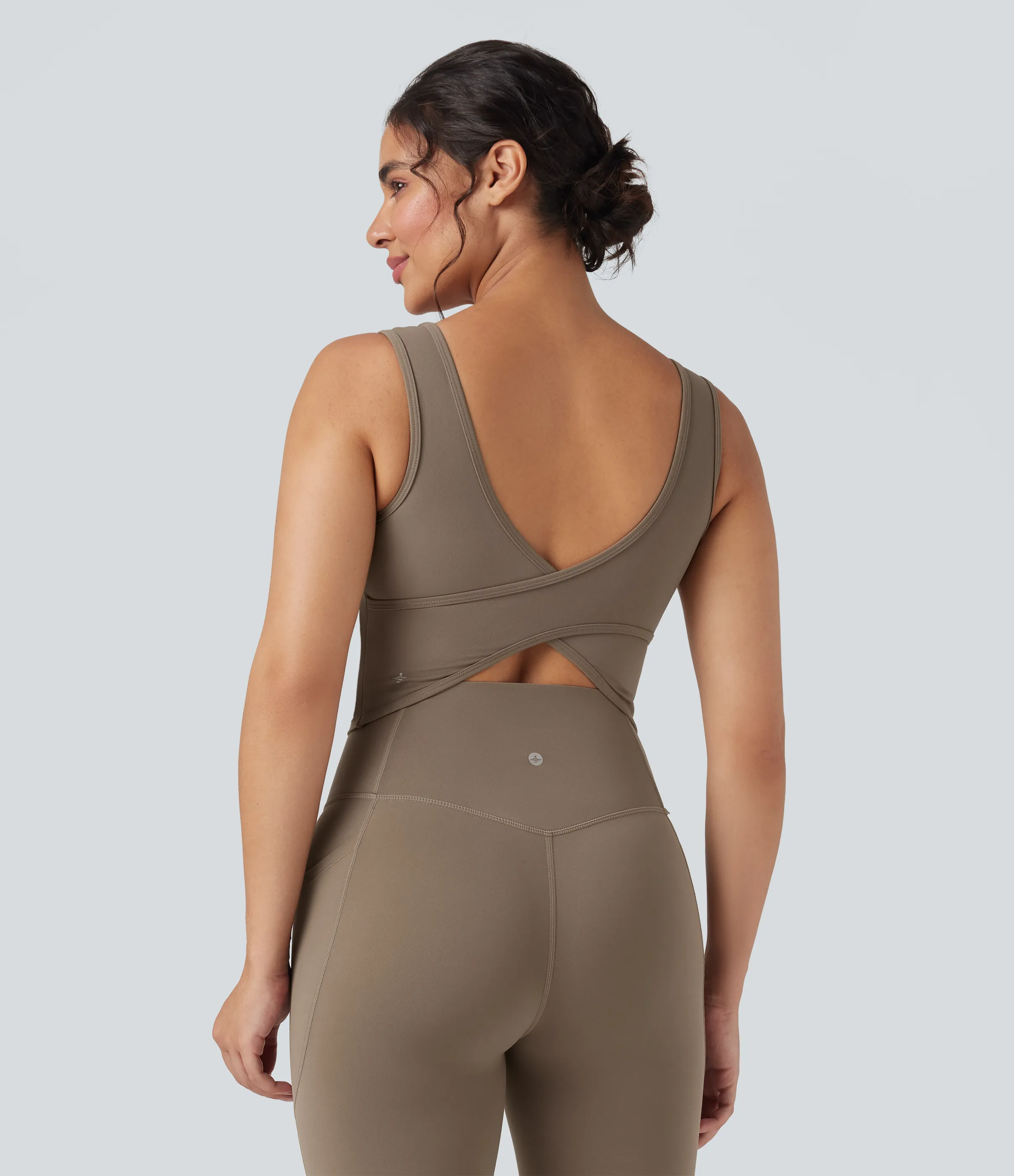 Halara Top corto de yoga Halara UltraSculpt™ cruzado con cuello en U - Dawn Brown - XL sold by Halara product image thumbnail 5