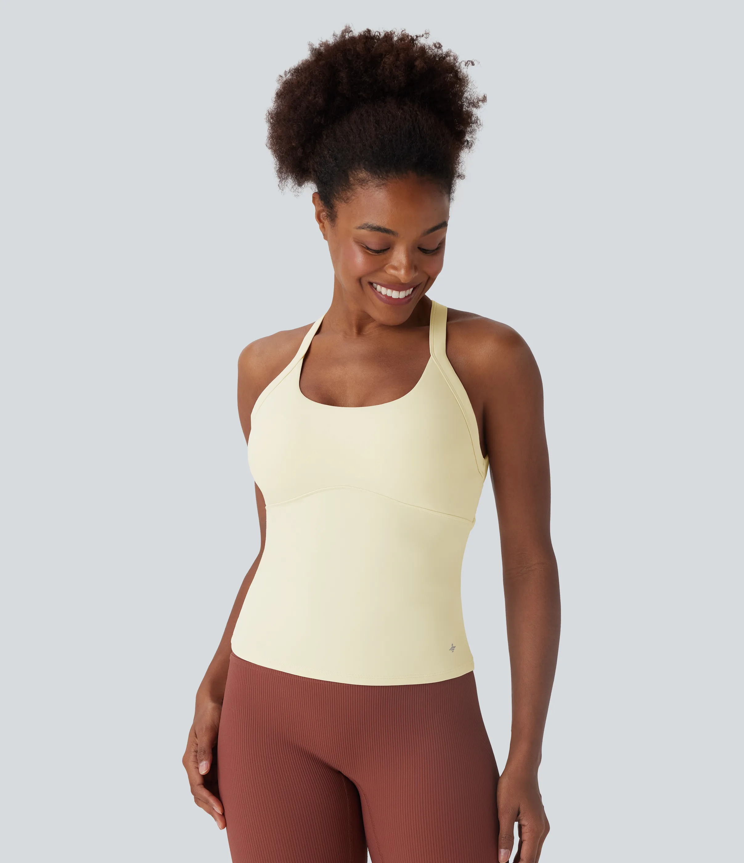 Halara Top de yoga SoftlyZero™ Plush afelpado con abertura en copas D-F - Solitary Star - M sold by Halara product image thumbnail 3