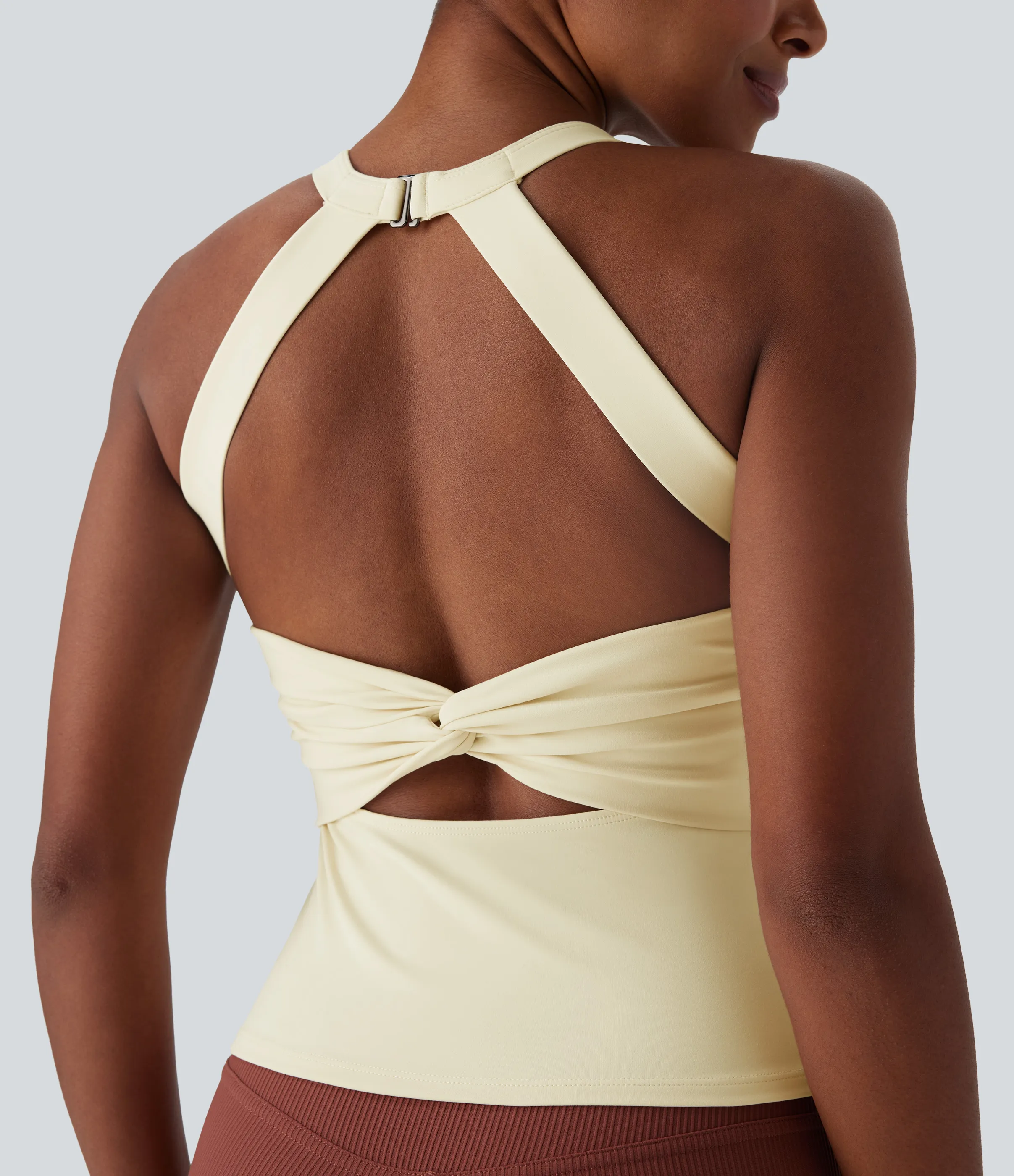 Halara Top de yoga SoftlyZero™ Plush afelpado con abertura en copas D-F - Solitary Star - M sold by Halara product image thumbnail 5