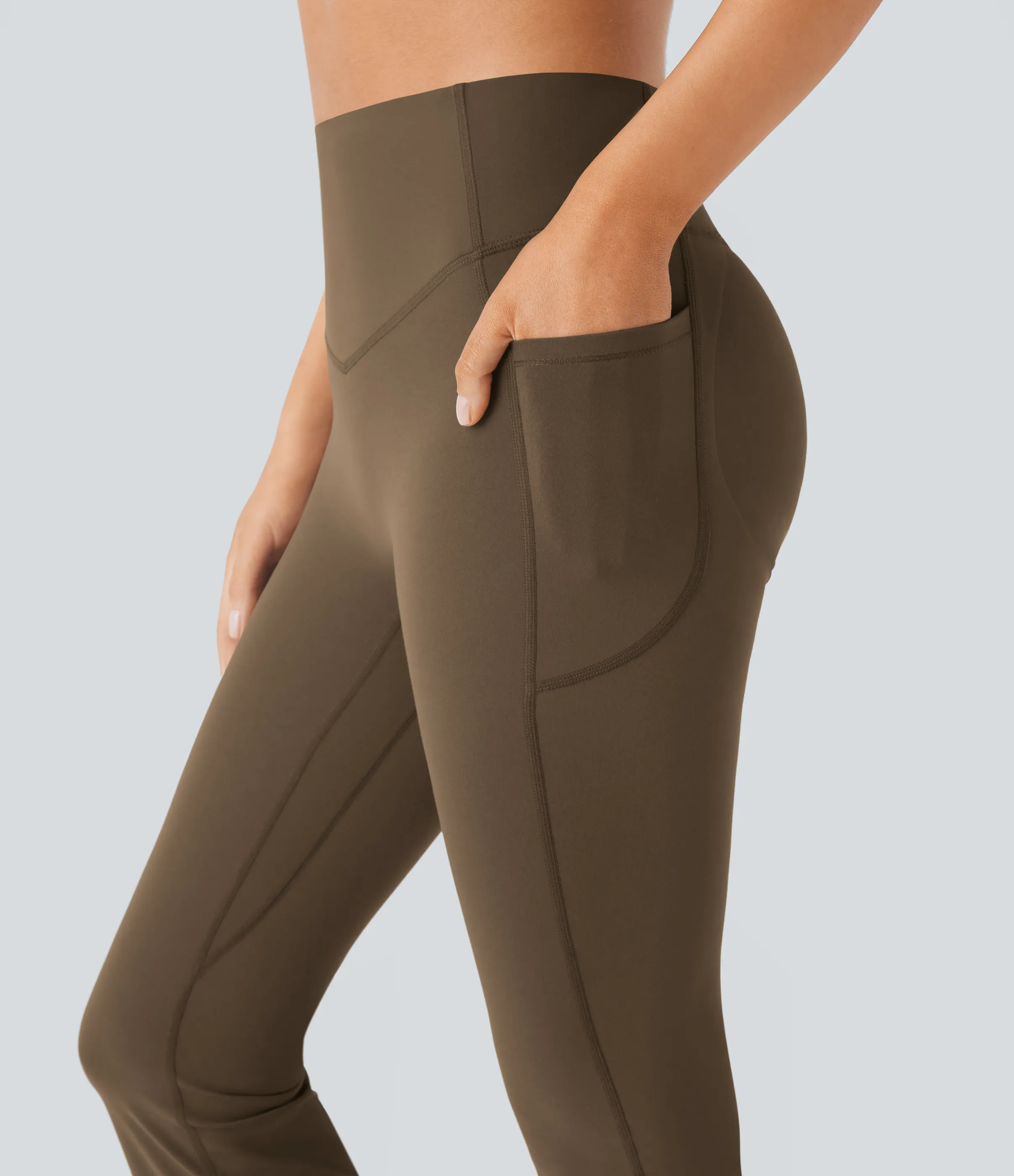 Halara Leggings SoCinched UltraSculpt Bootcut yoga tiro alto realce glúteo bolsillo lateral control abdomen moldeador - Thick Earthy Brown - M(ultratall) sold by Halara product image thumbnail 5