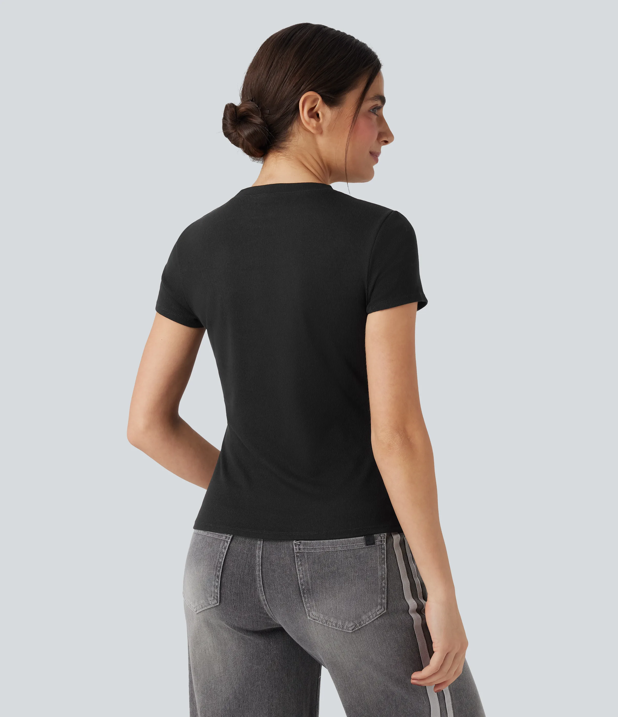 Halara Camiseta casual ajustada de manga corta y cuello redondo acanalado - Black - XL sold by Halara product image thumbnail 3