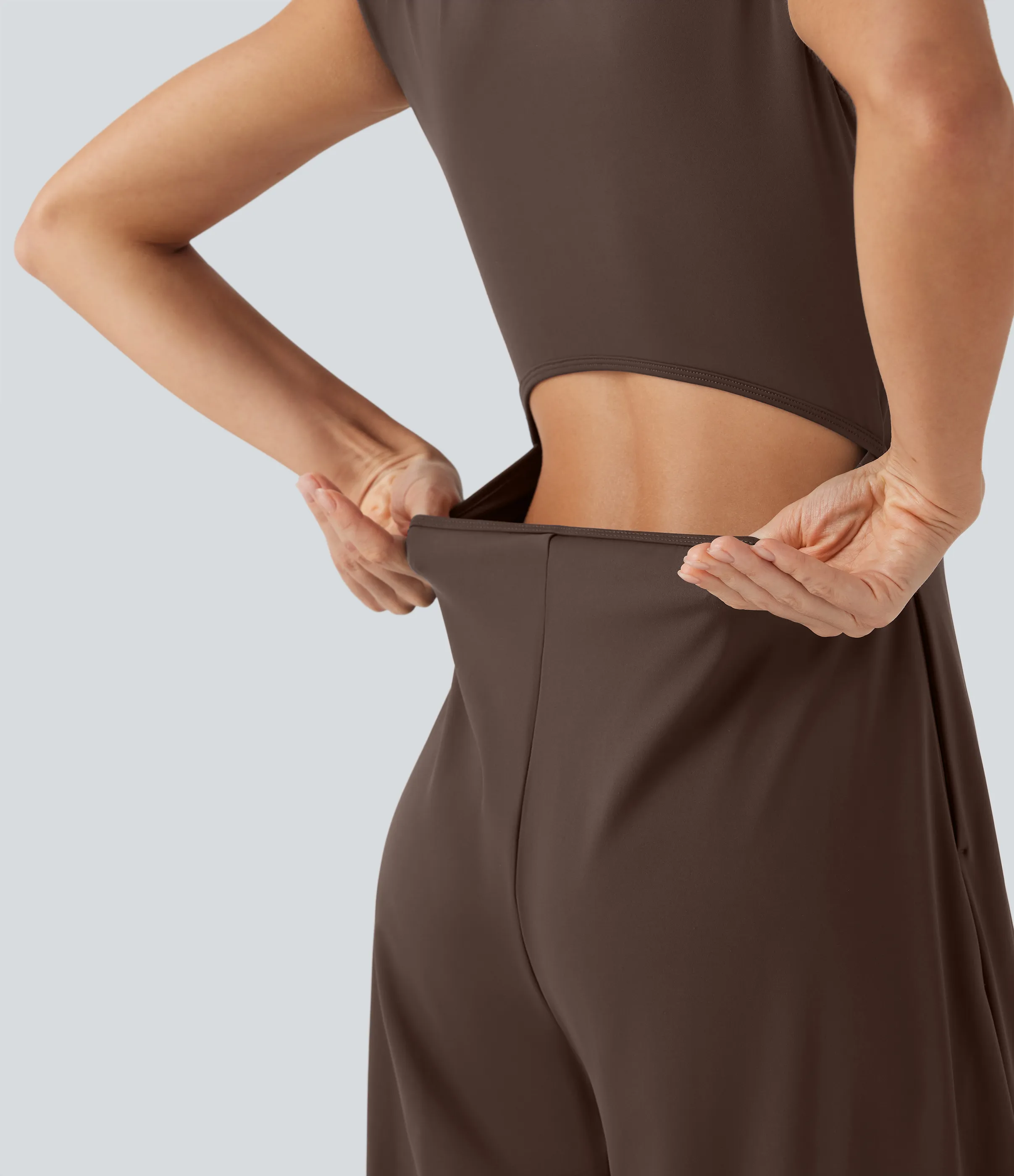 Halara Mono de yoga ancho Softlyzero™ de manga corta con cuello entallado de tacto fresco con bolsillos laterales - Edición Easy Peezy - Chocolate Martini - L(regular) sold by Halara product image thumbnail 5