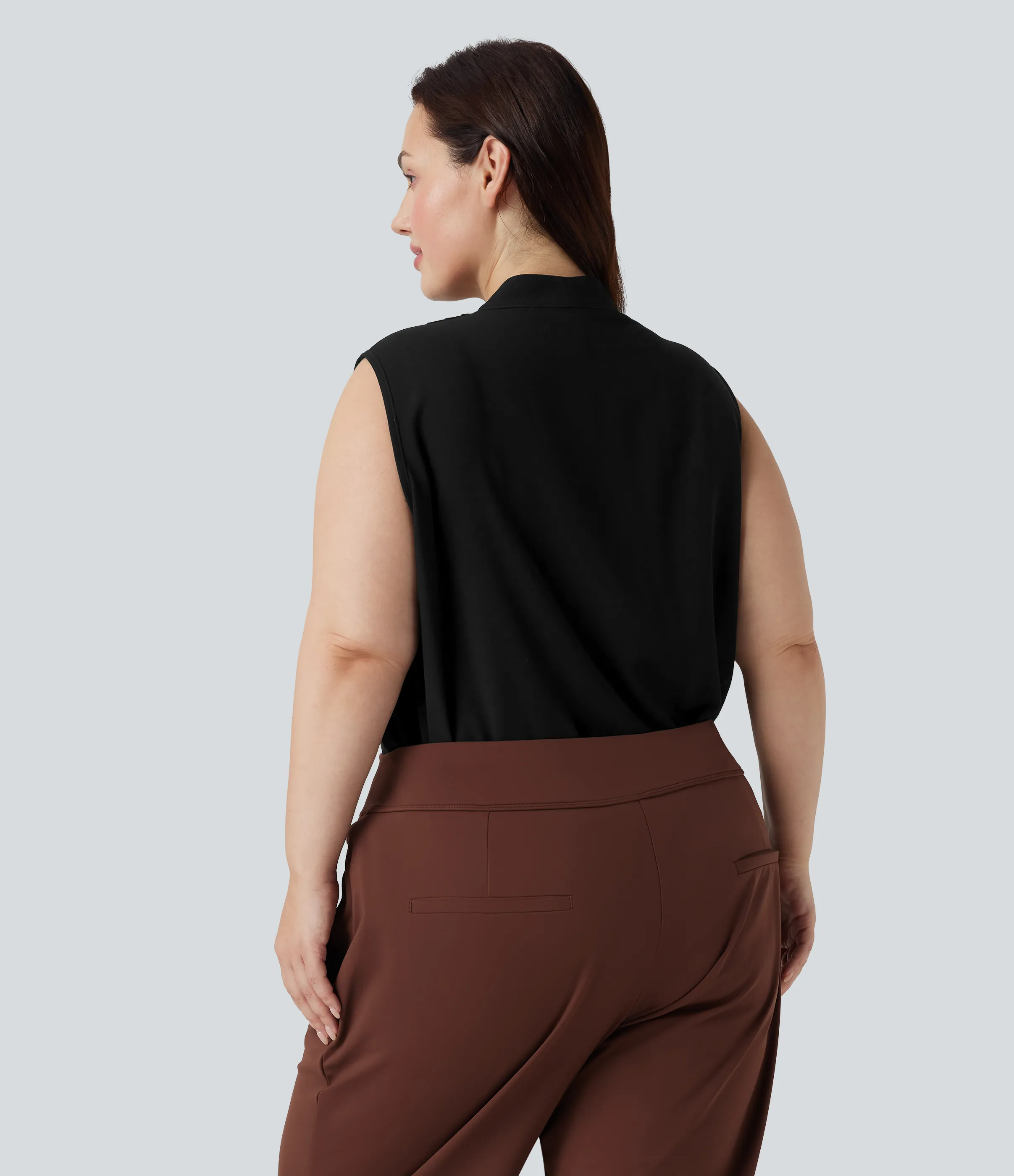 Halara Blusa de oficina sin mangas con cuello en V y tallas grandes - Black - 1X sold by Halara product image thumbnail 3