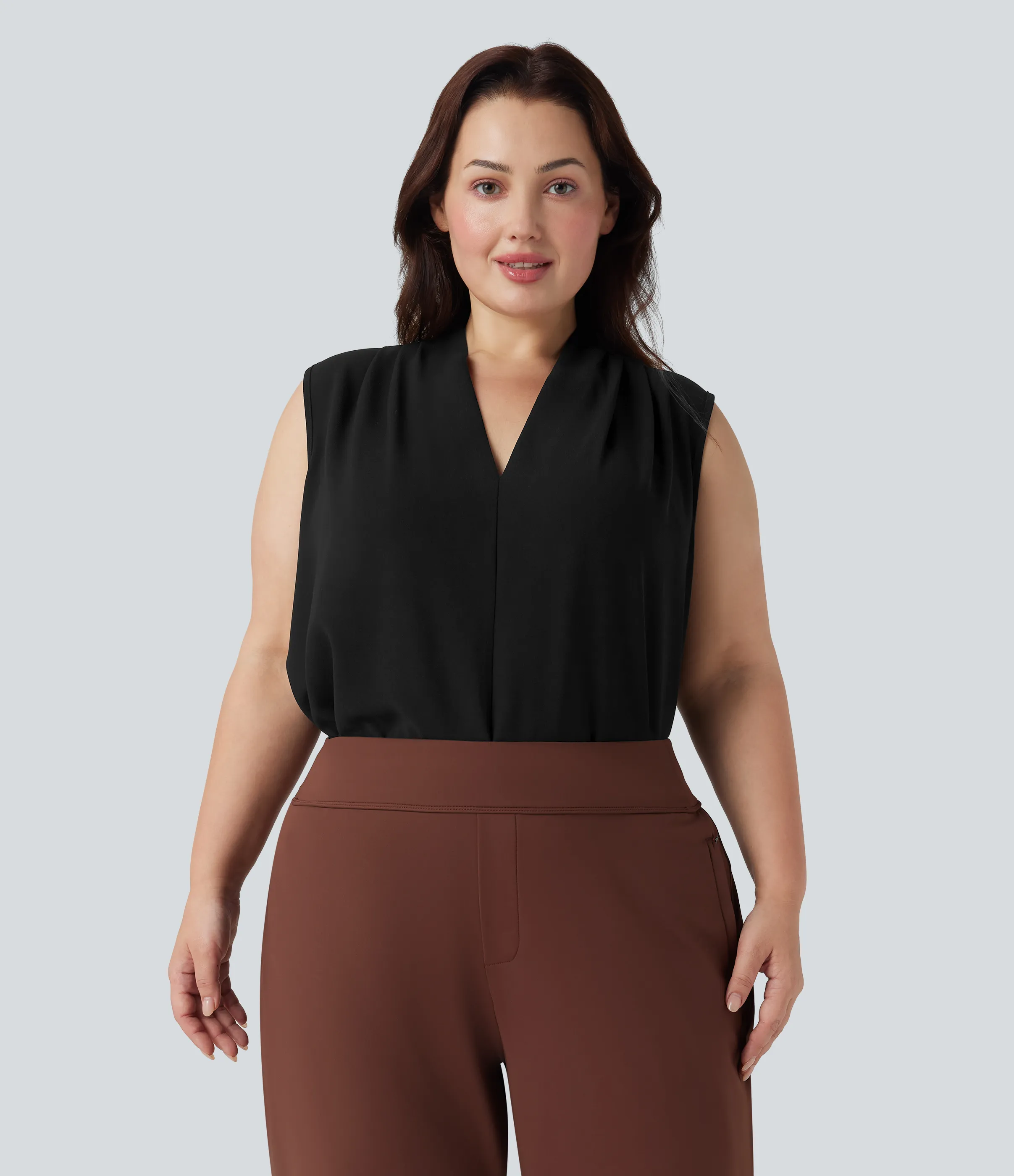 Halara Blusa de oficina sin mangas con cuello en V y tallas grandes - Black - 1X sold by Halara product image thumbnail 4