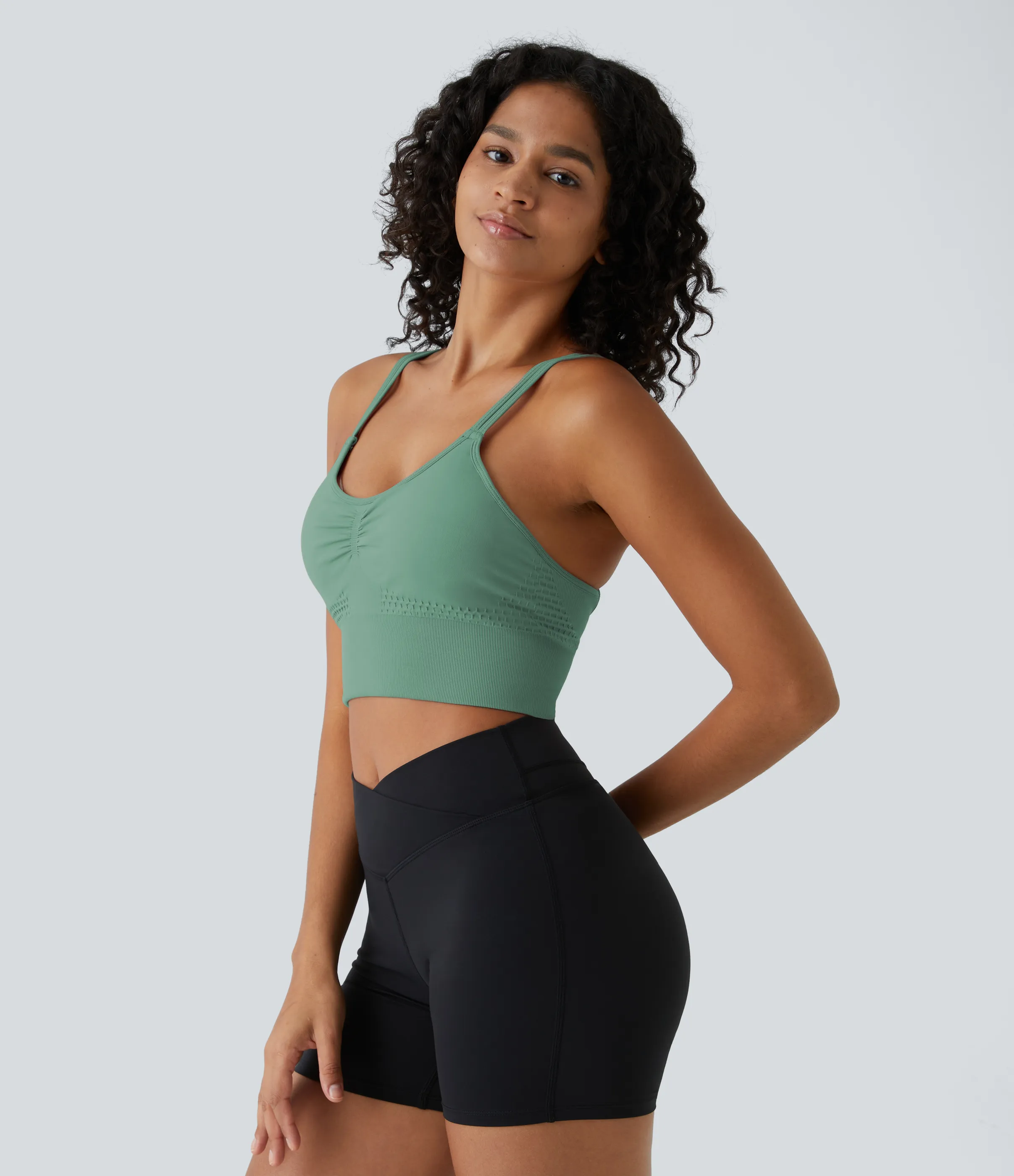 Halara Brasier deportivo Seamless Flow de sujeción baja, fruncido y tirantes dobles en copas D-F - Granite Green - S sold by Halara product image thumbnail 5