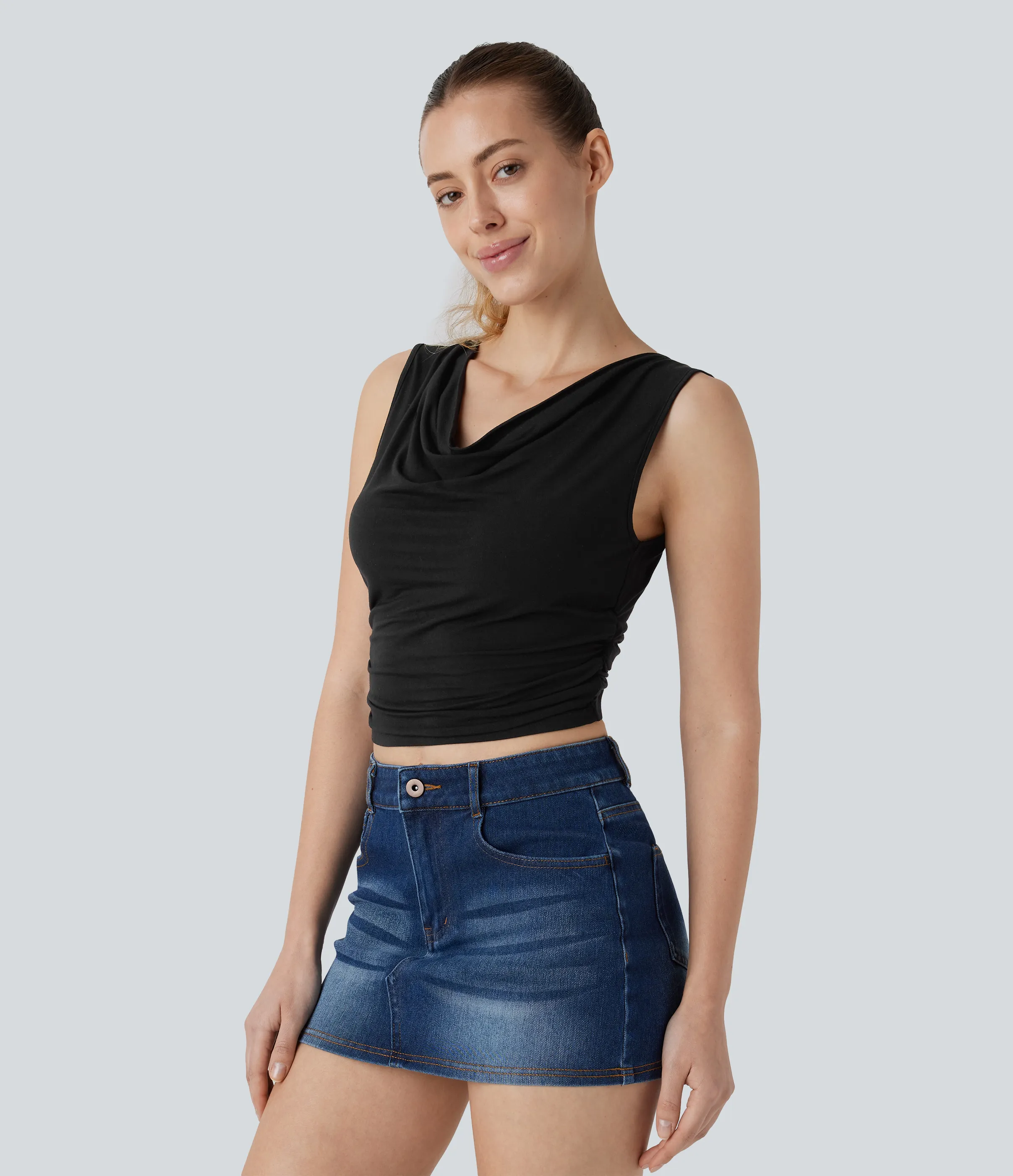 Halara Top corto fruncido sin mangas cuello vuelto - Black - L sold by Halara product image thumbnail 4
