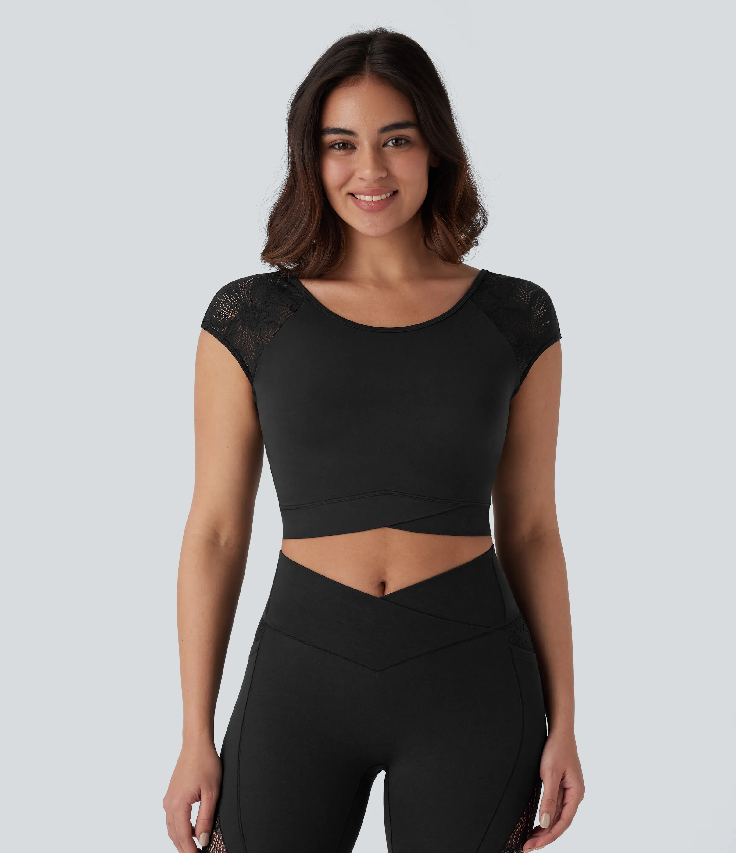 Halara Top Softlyzero™ deportivo yoga dobladillo cruzado encaje contrastante sin espalda - UPF50+ - Black - L sold by Halara product image thumbnail 3