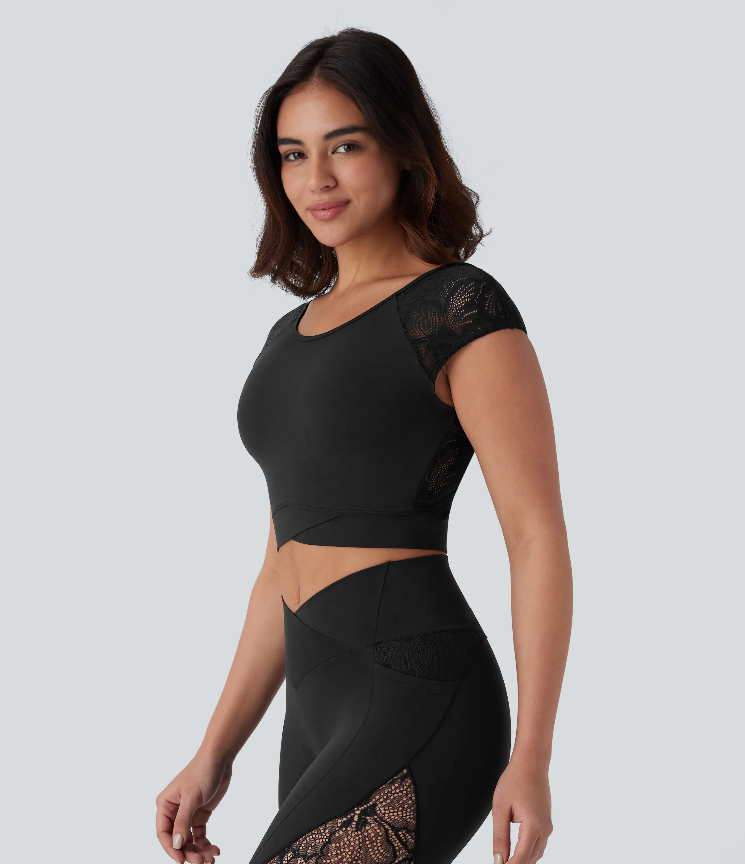 Halara Top Softlyzero™ deportivo yoga dobladillo cruzado encaje contrastante sin espalda - UPF50+ - Black - L sold by Halara product image thumbnail 4