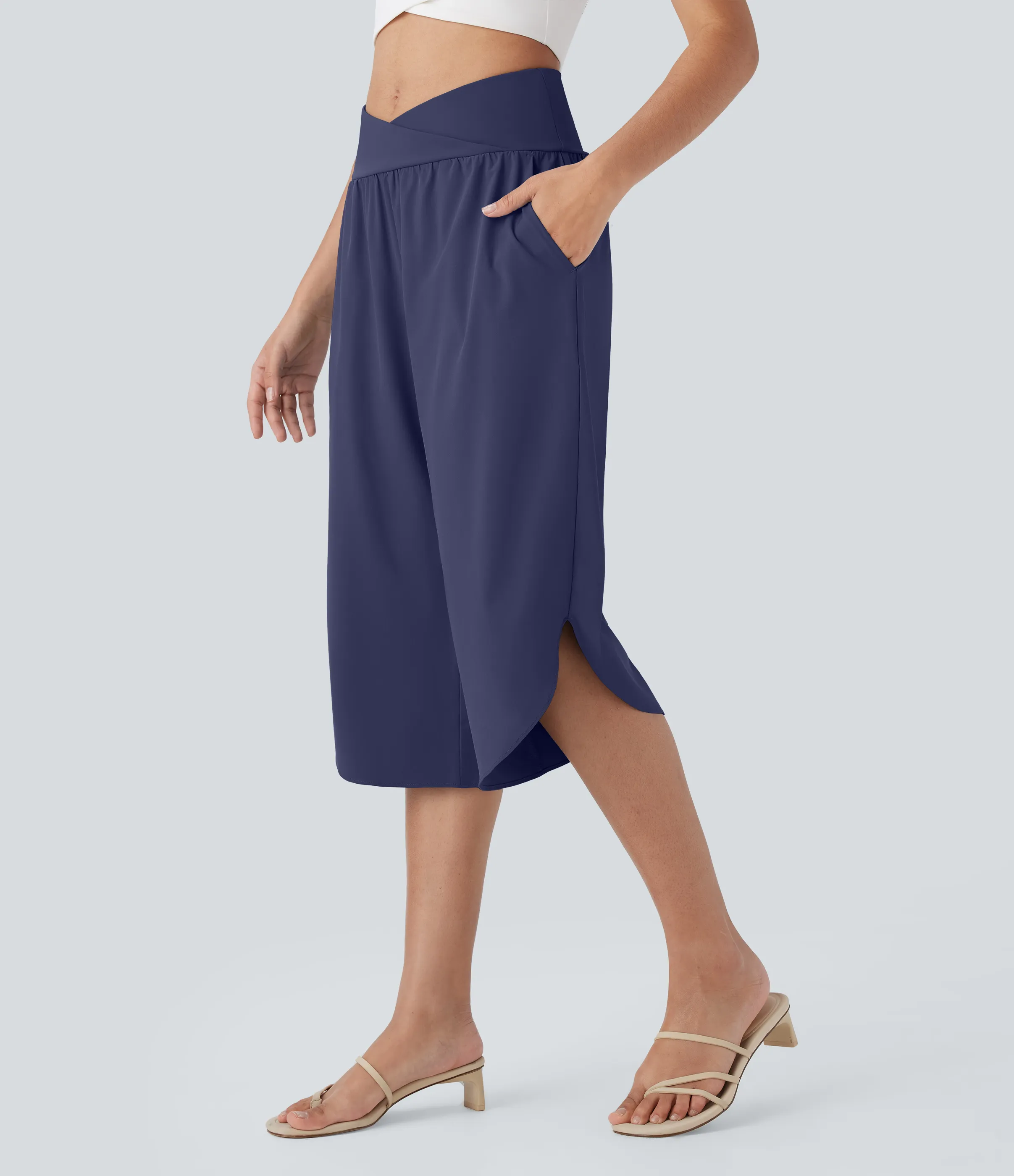 Halara Pantalón Breezeful™ capri resort tiro alto bolsillo lateral cruzado abertura secado rápido - Patriot Blue - S(regular) sold by Halara product image thumbnail 2