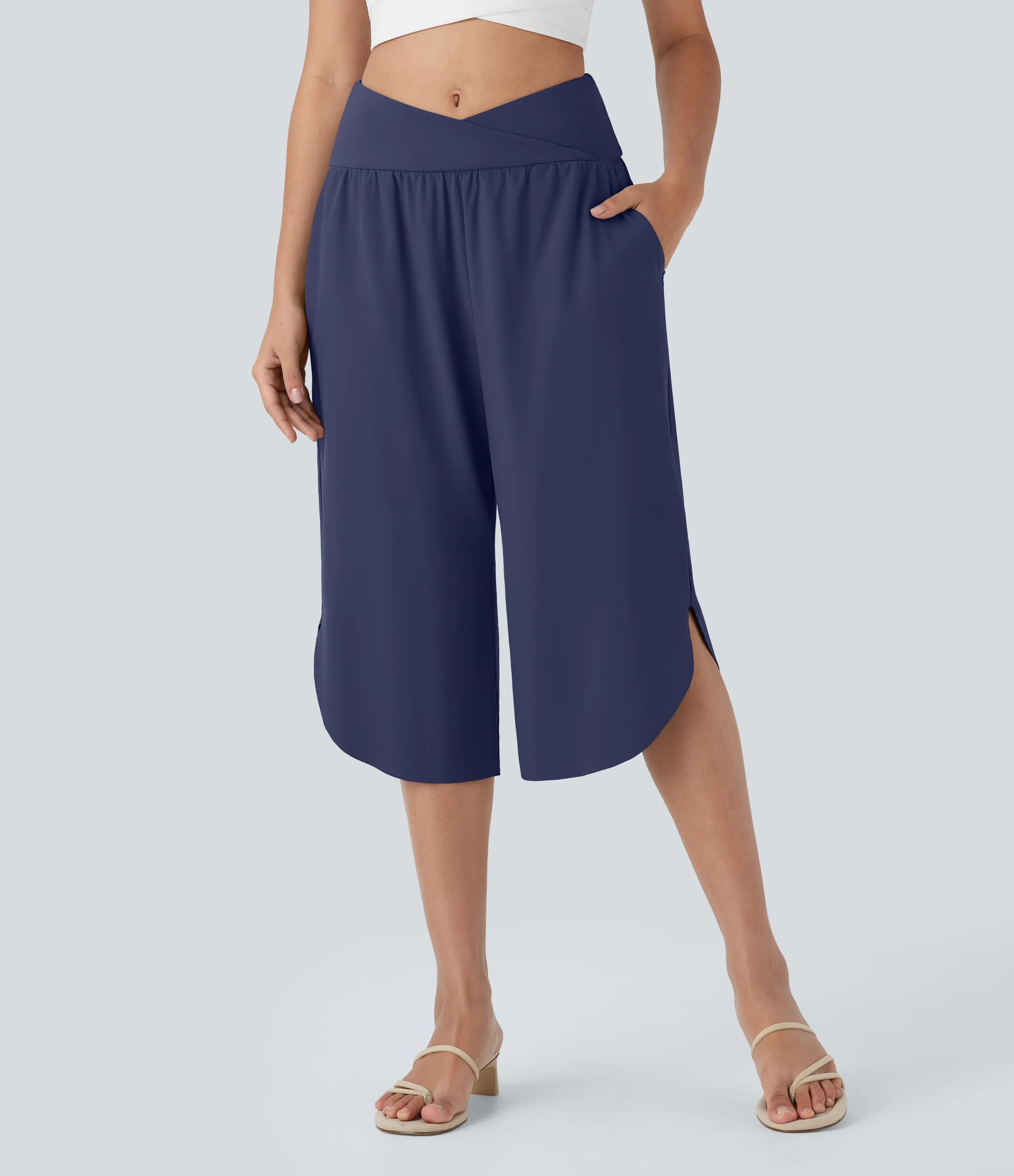Halara Pantalón Breezeful™ capri resort tiro alto bolsillo lateral cruzado abertura secado rápido - Patriot Blue - S(regular) sold by Halara product image thumbnail 4