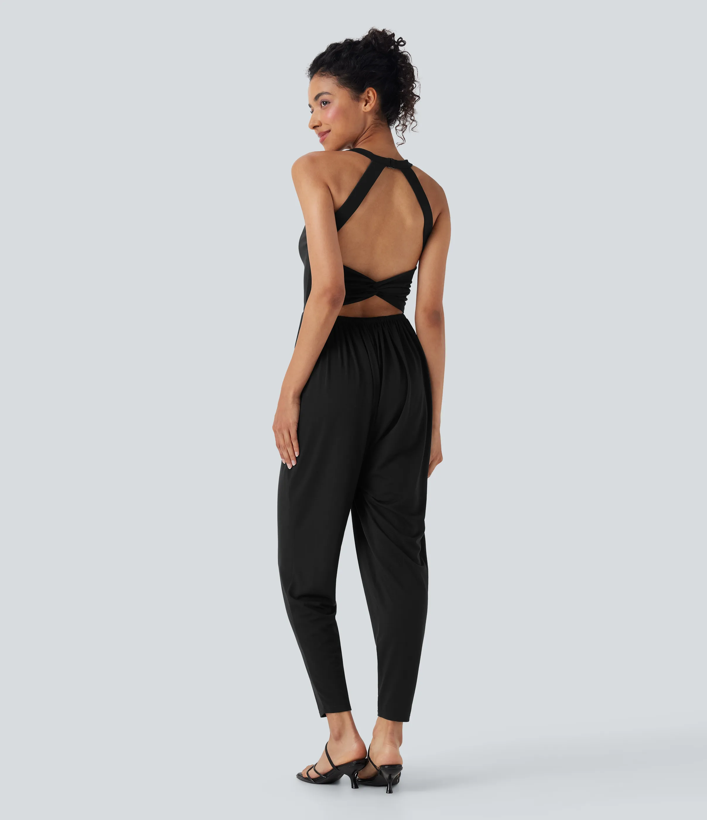 Halara Jumpsuit casual tipo harem con escote en U y bolsillos edición Easy Peezy en copas D-F - Black - XS(tall) sold by Halara product image thumbnail 2