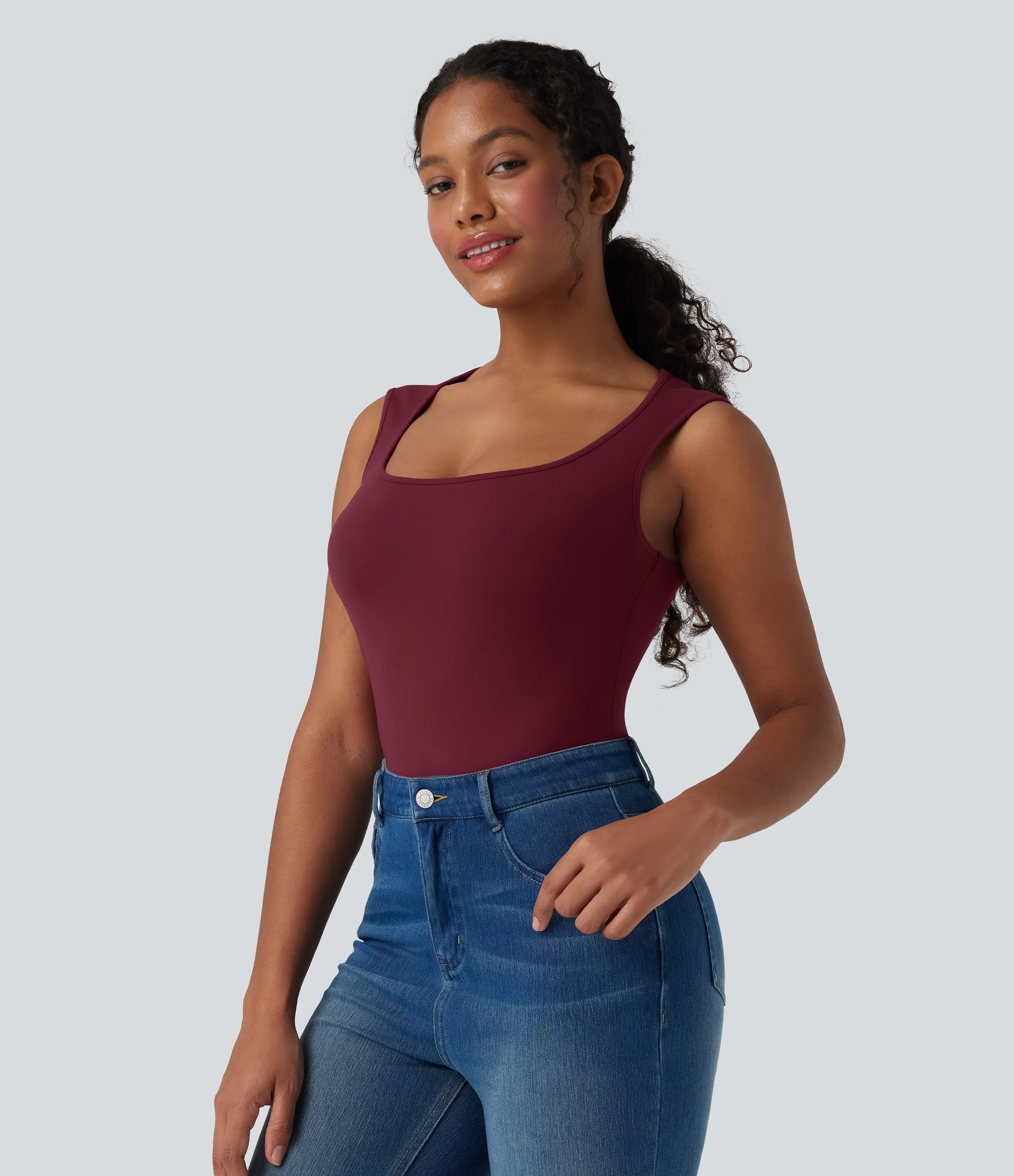 Halara Top casual sin mangas con cuello redondo - Deep Wine - XS sold by Halara product image thumbnail 4