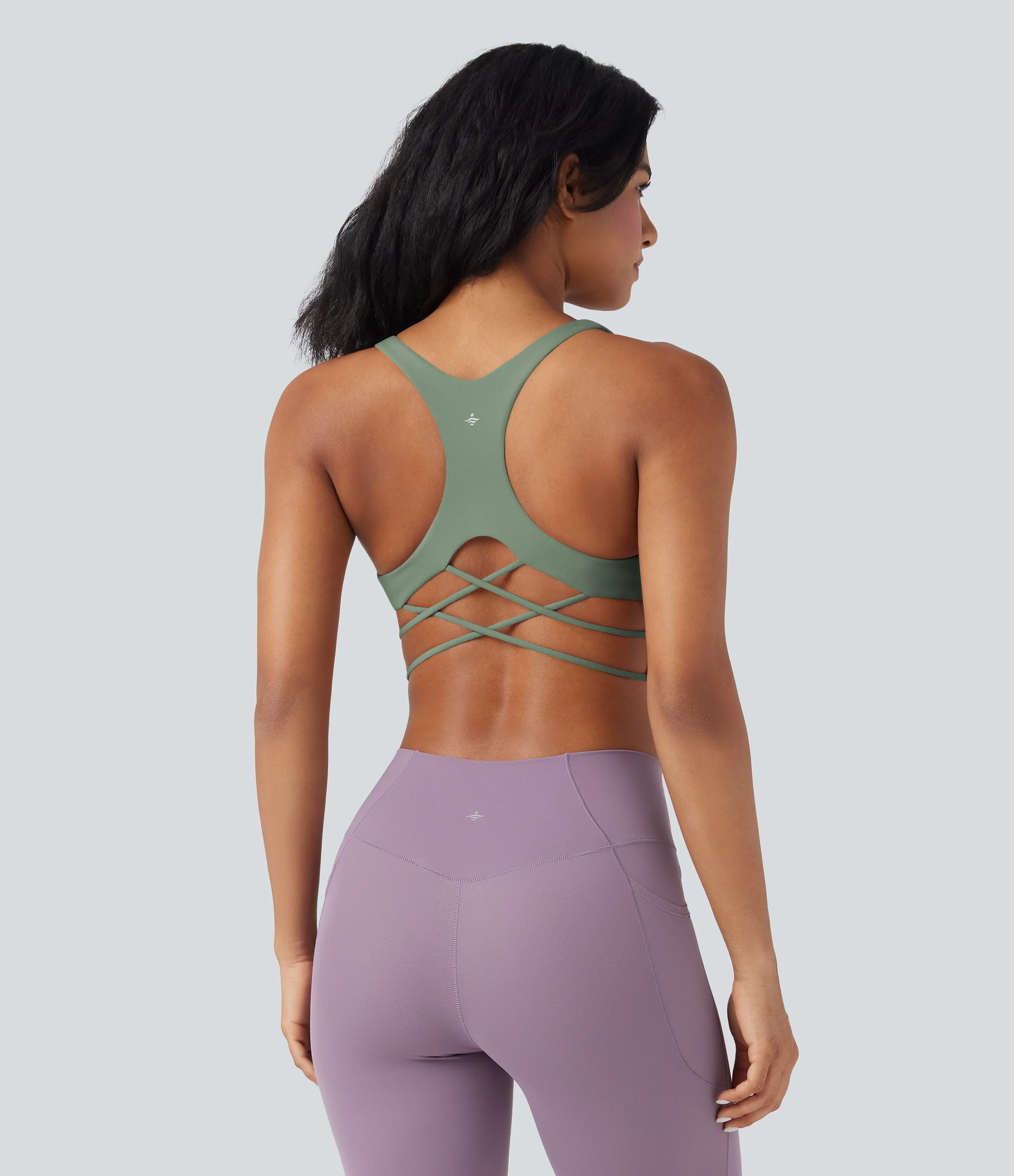 Halara Brasier deportivo de sujeción baja para yoga tipo racerback con tirantes cruzados en copas A-C - Hedge Green - M sold by Halara product image thumbnail 4