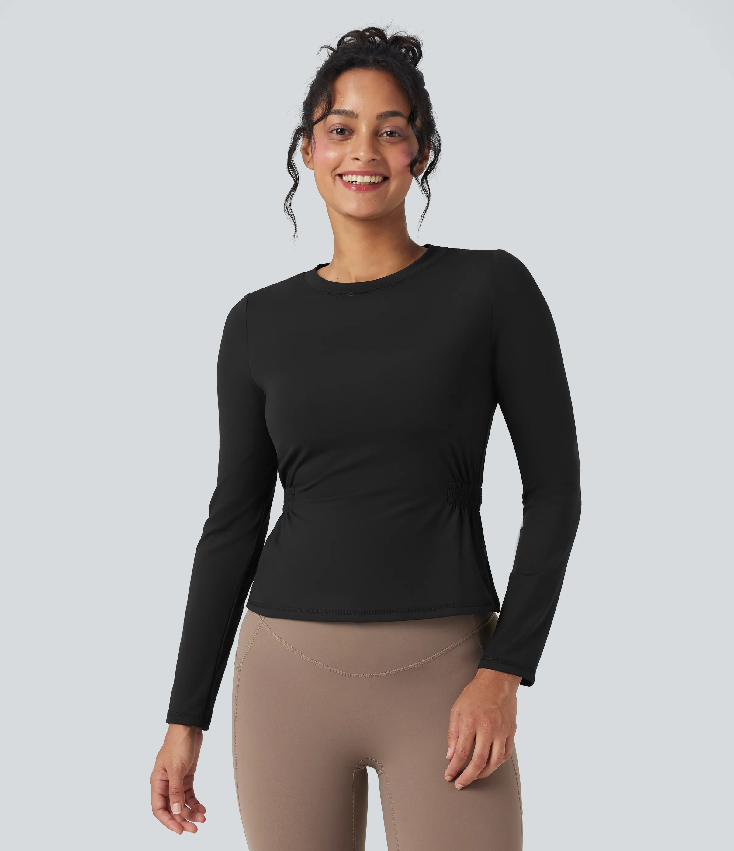 Halara Top deportivo de yoga SoftlyZero™ fruncido de manga larga afelpado - Black - S sold by Halara
